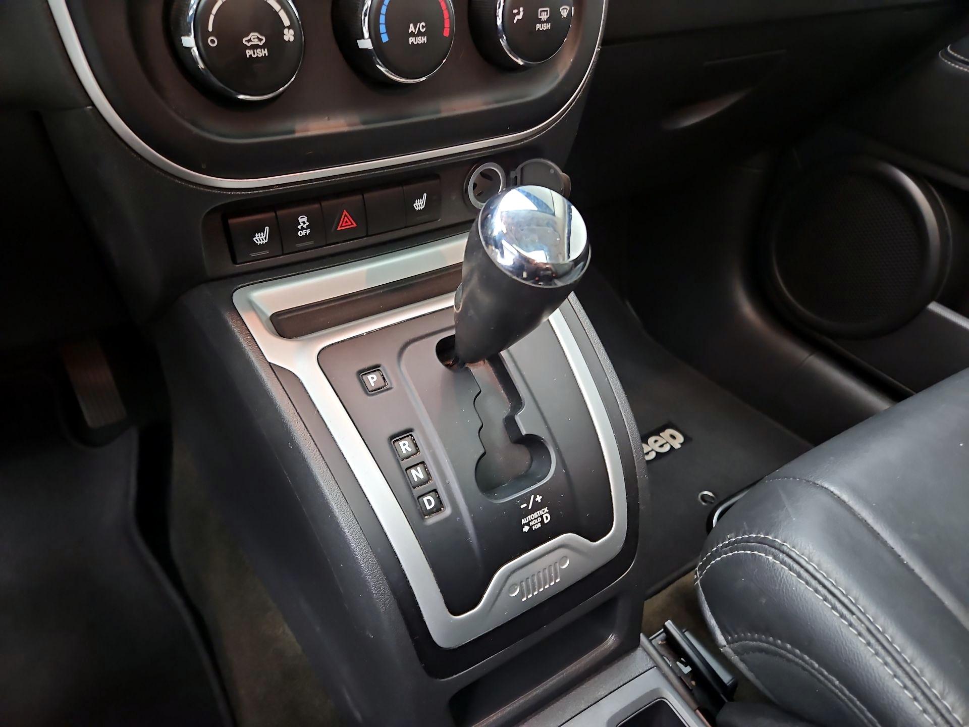 Thumbnail: 2017 Jeep Compass - 14