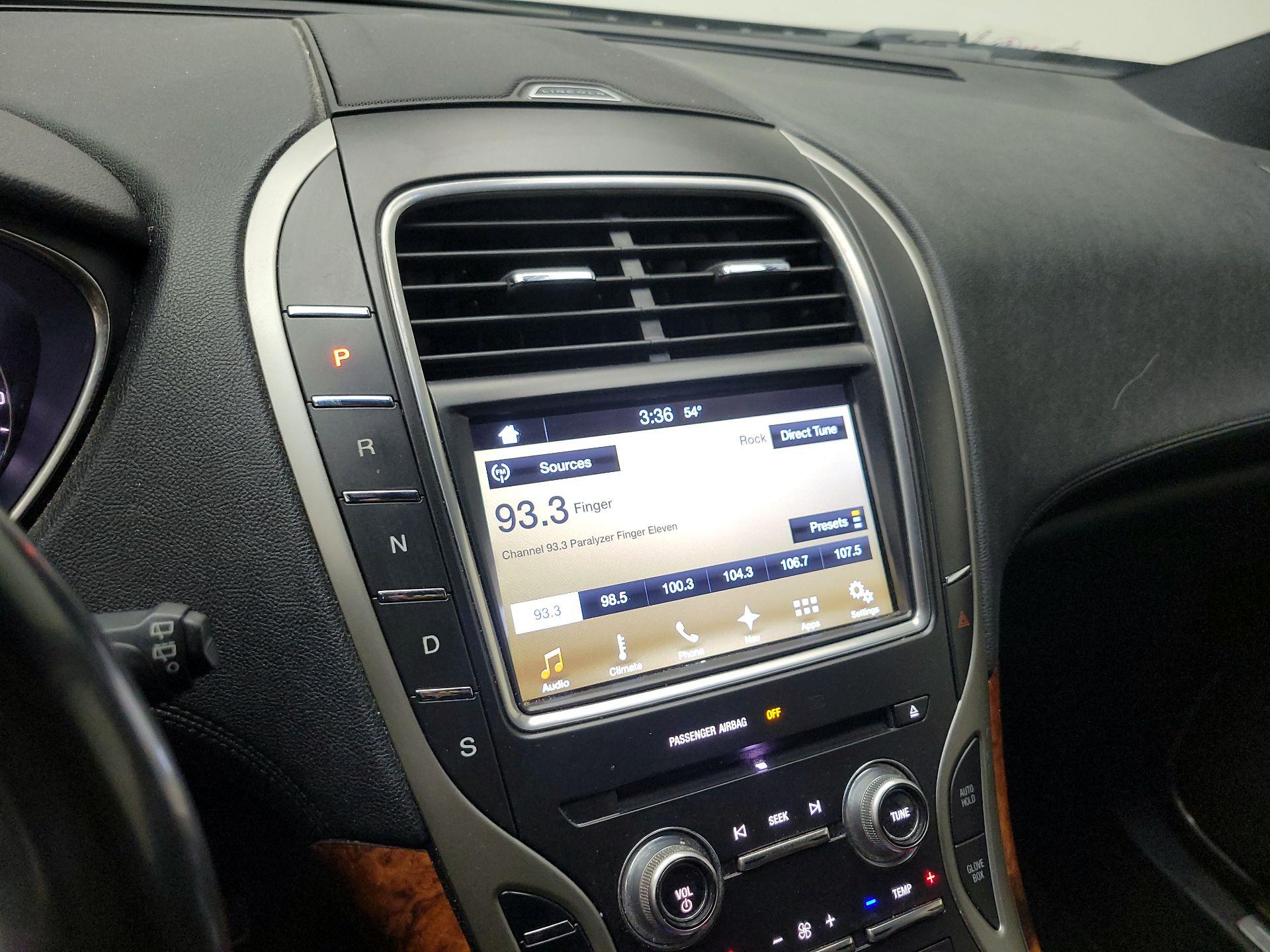 Thumbnail: 2016 Lincoln MKX - 18