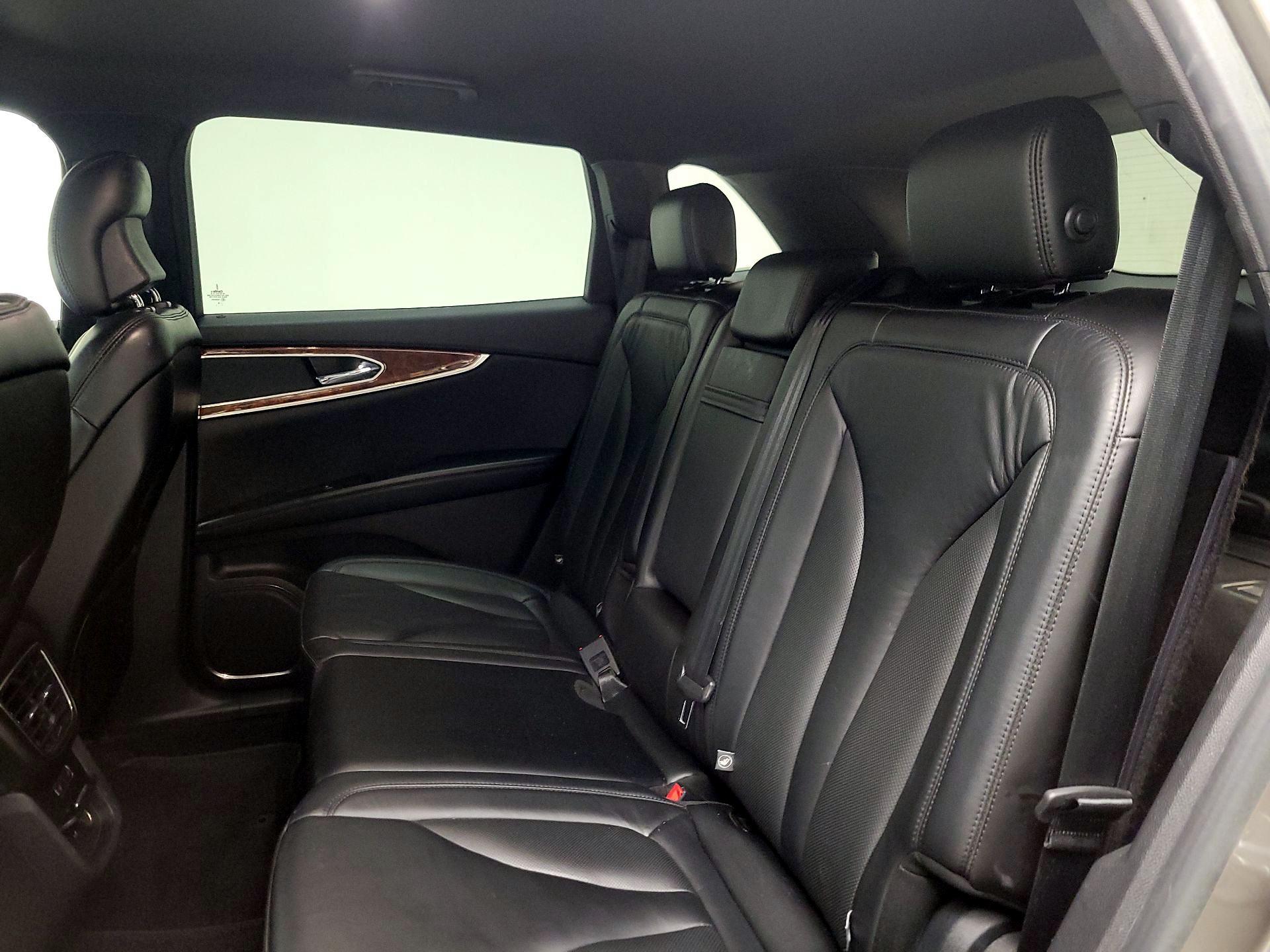 Thumbnail: 2016 Lincoln MKX - 20