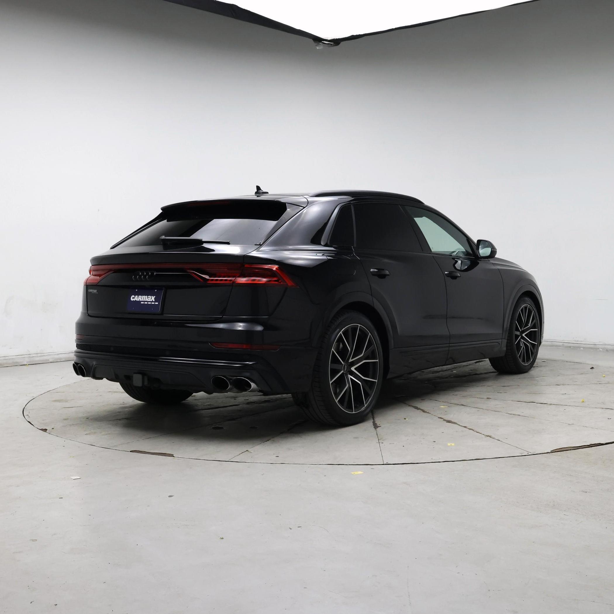 Thumbnail: 2021 Audi SQ8 - 8