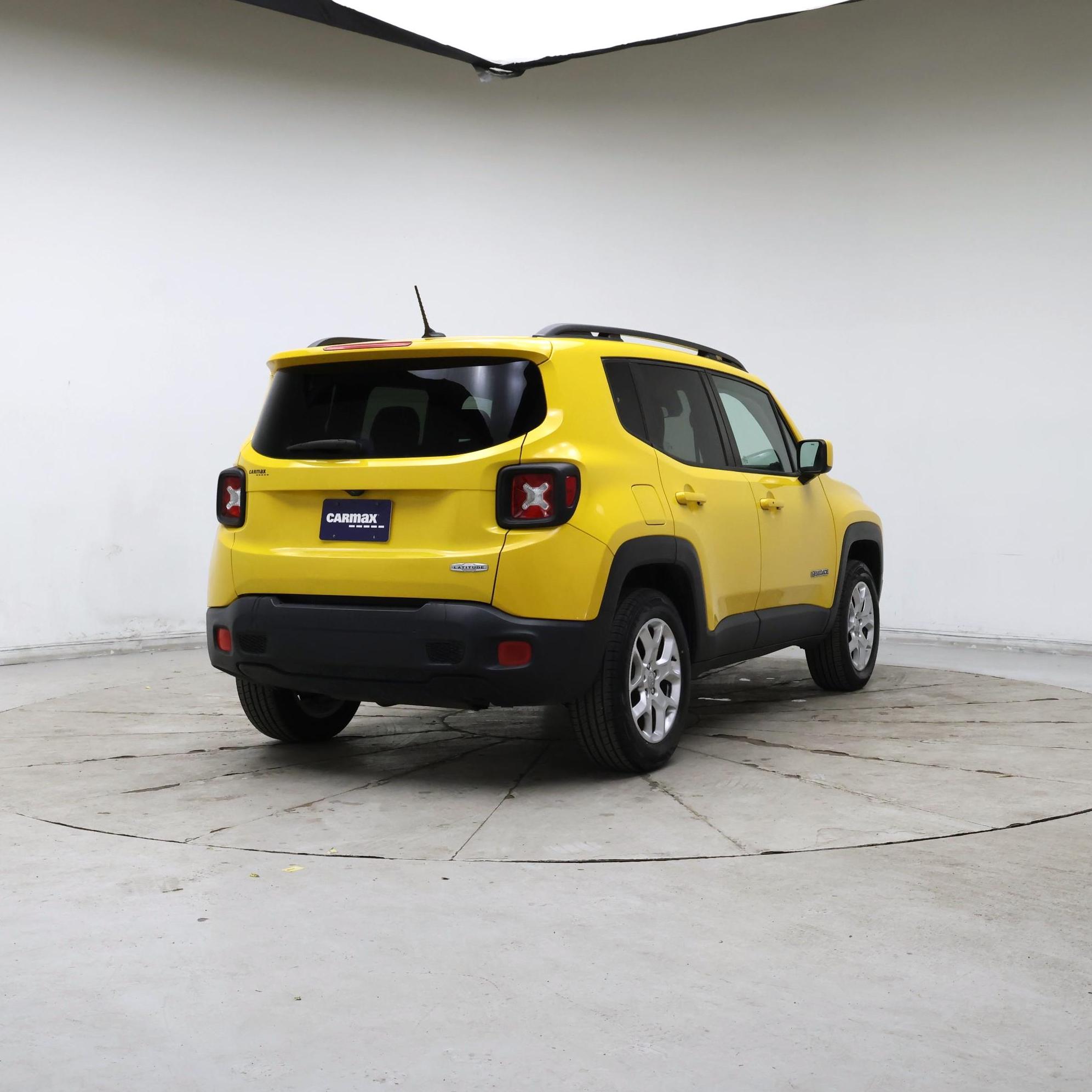 Thumbnail: 2017 Jeep Renegade - 8
