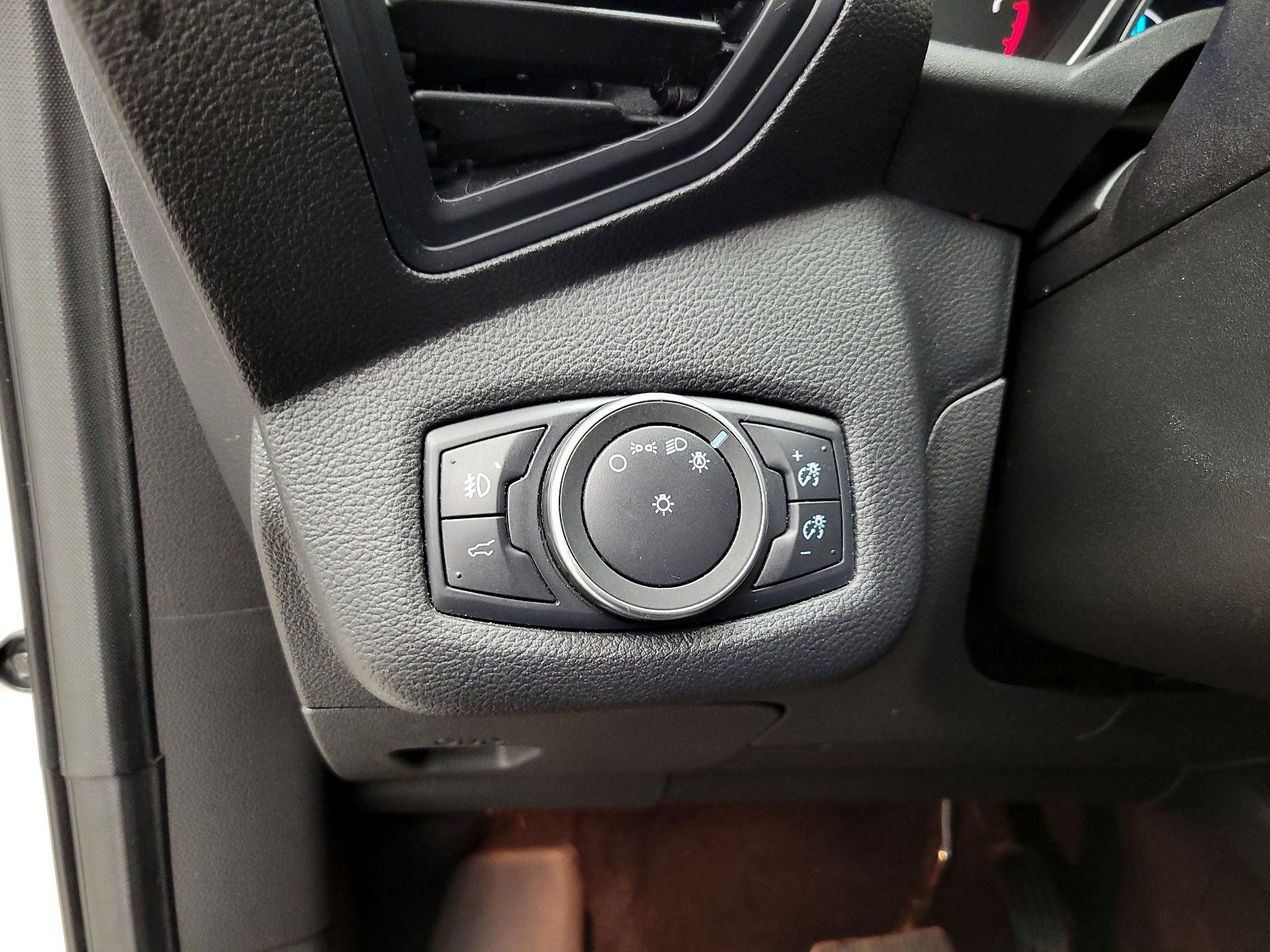 Thumbnail: 2019 Ford Escape - 13