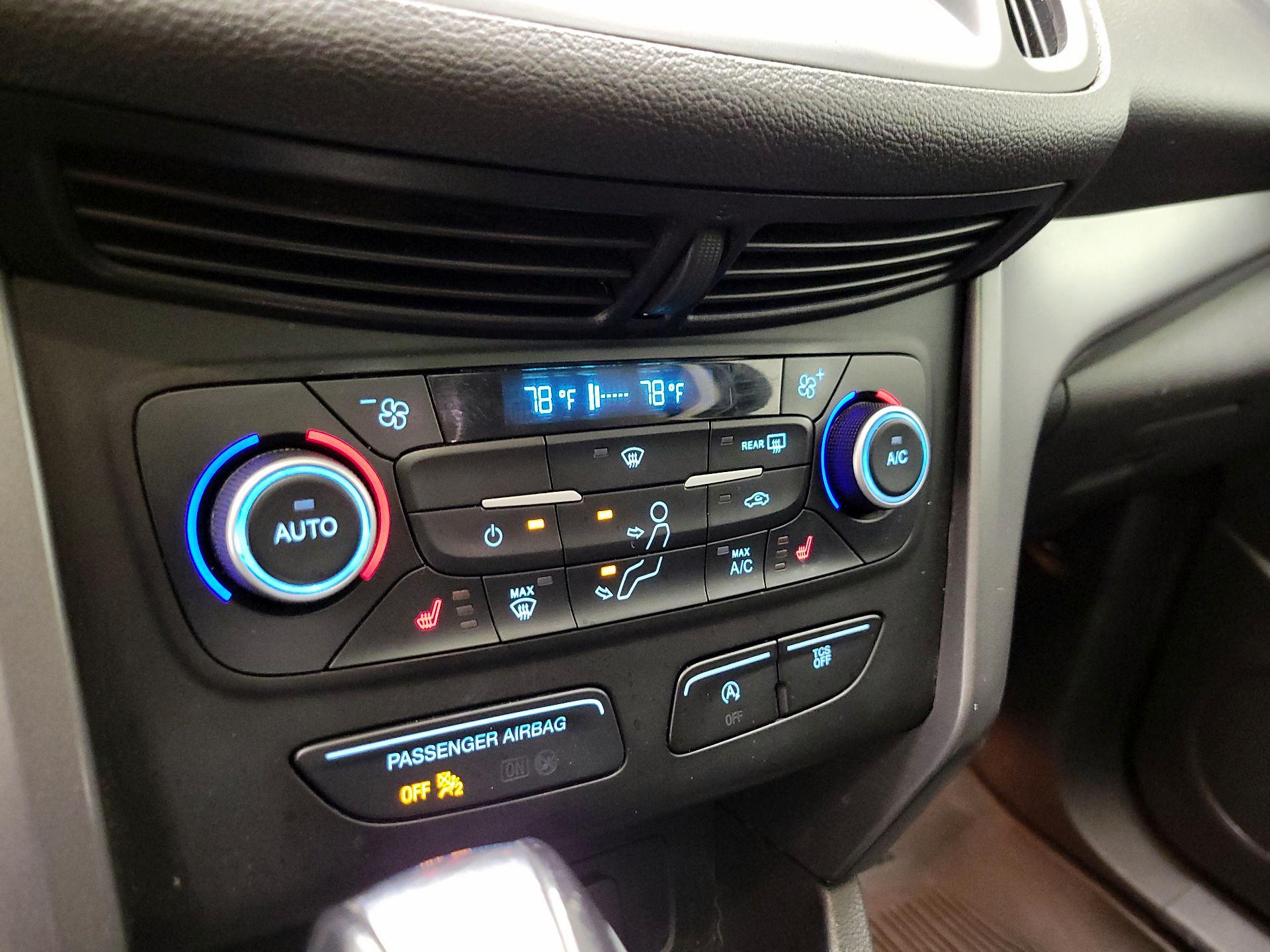 Thumbnail: 2019 Ford Escape - 16