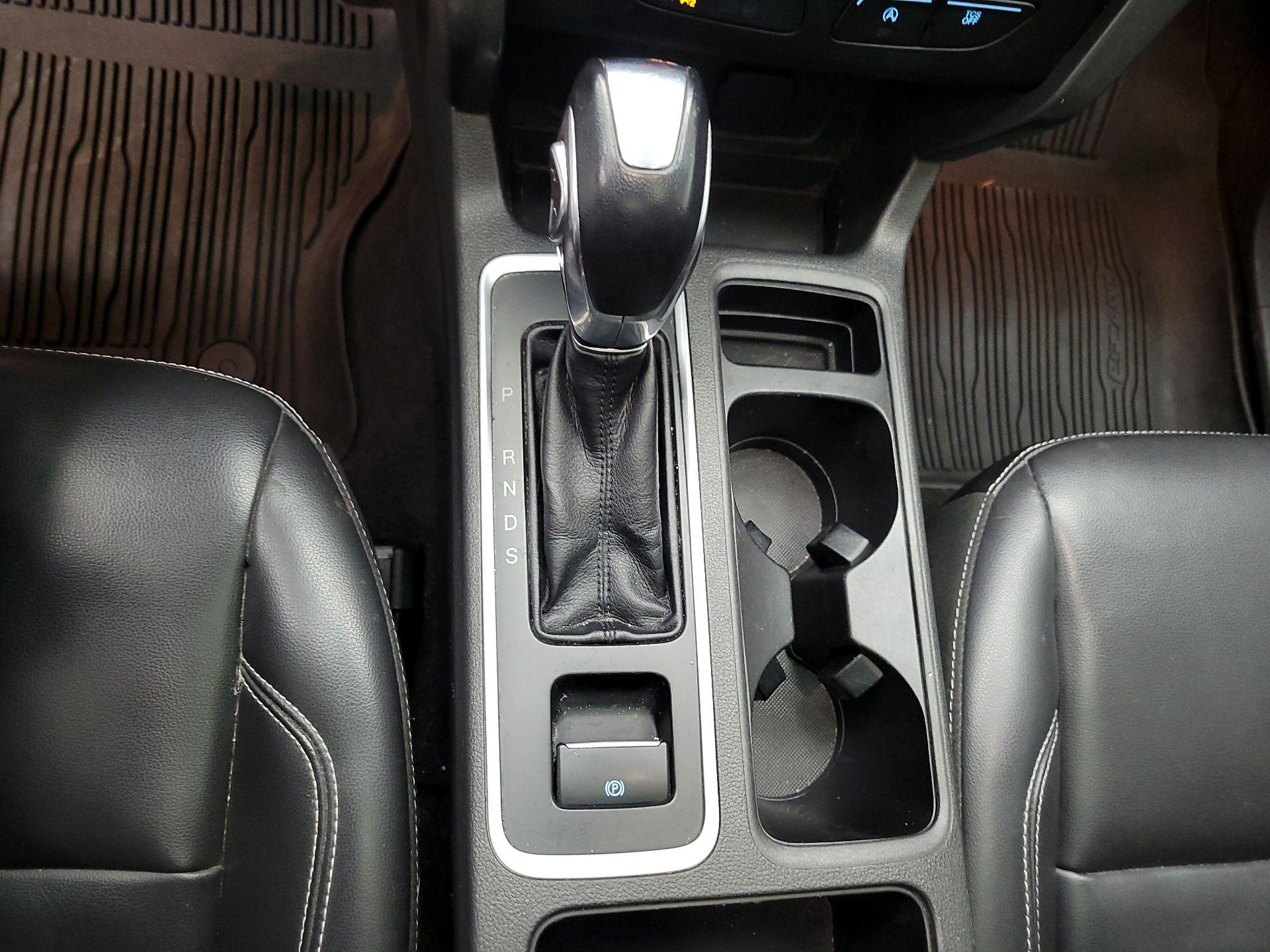 Thumbnail: 2019 Ford Escape - 17