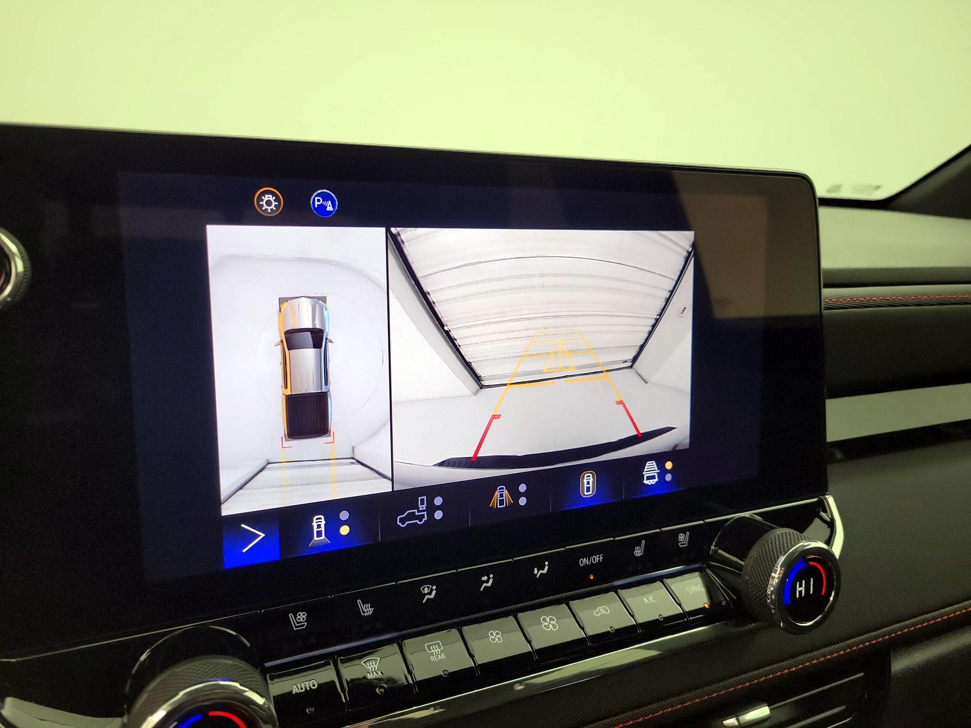 Thumbnail: 2024 Chevrolet Colorado - 14