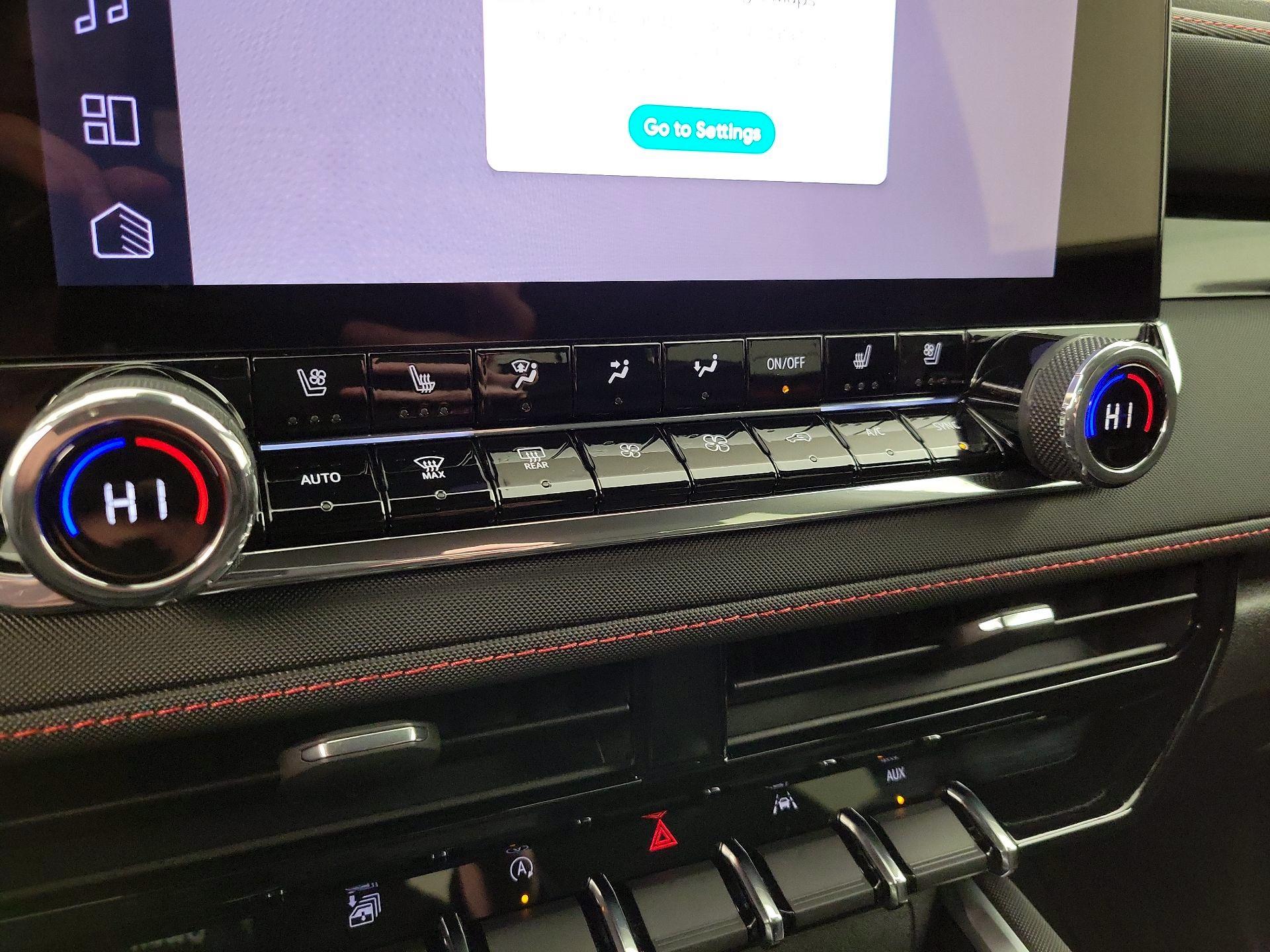 Thumbnail: 2024 Chevrolet Colorado - 16