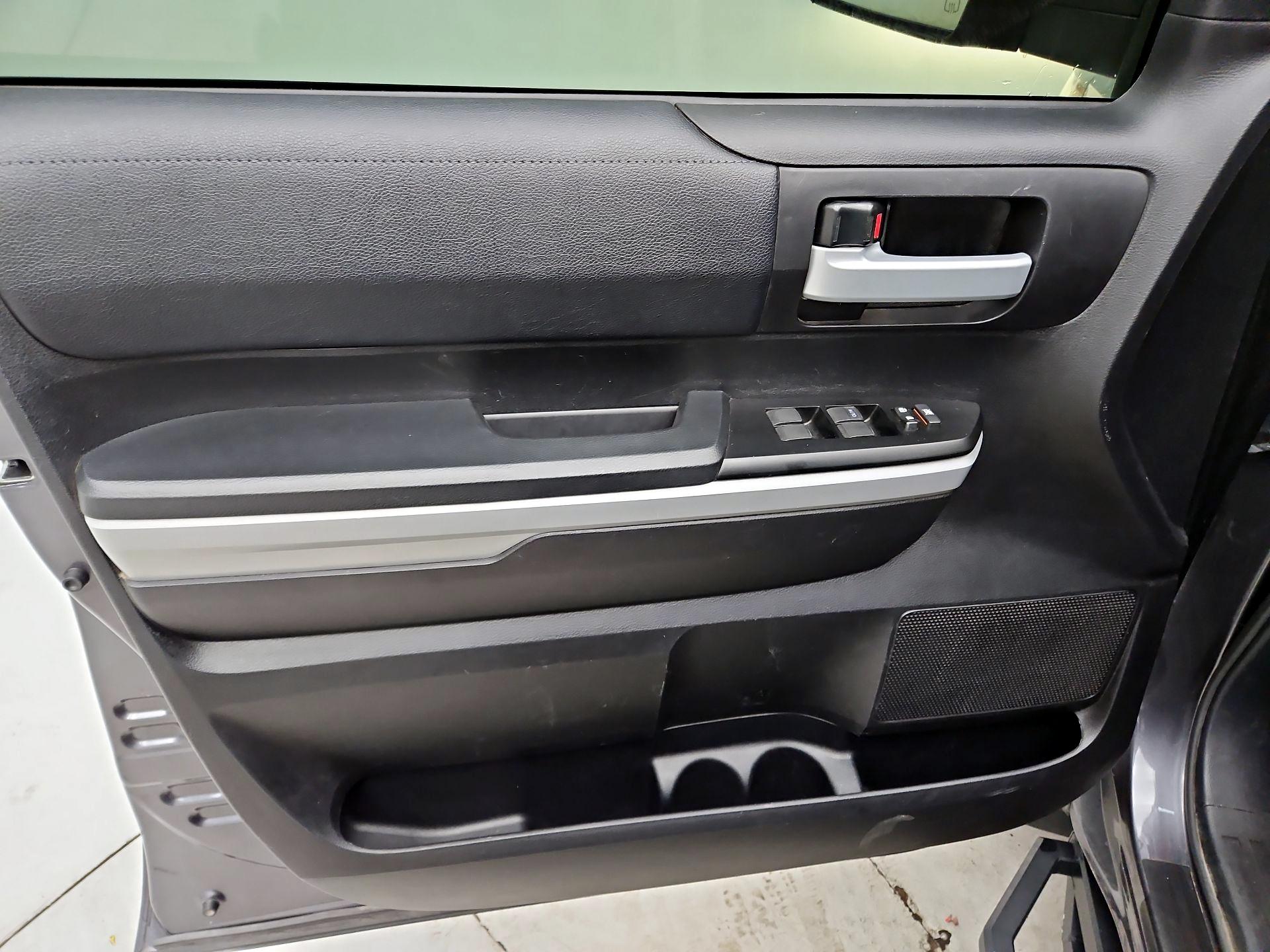 Thumbnail: 2021 Toyota Tundra - 12