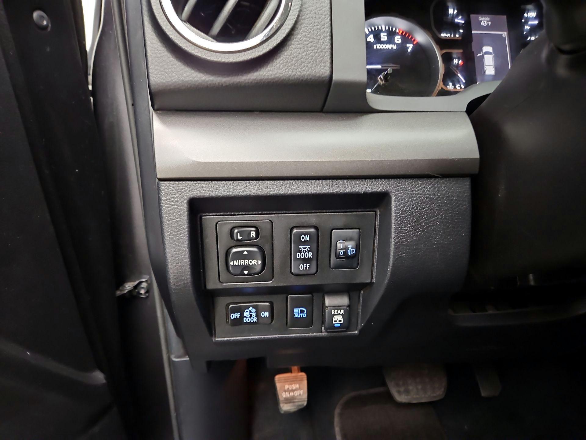 Thumbnail: 2021 Toyota Tundra - 13