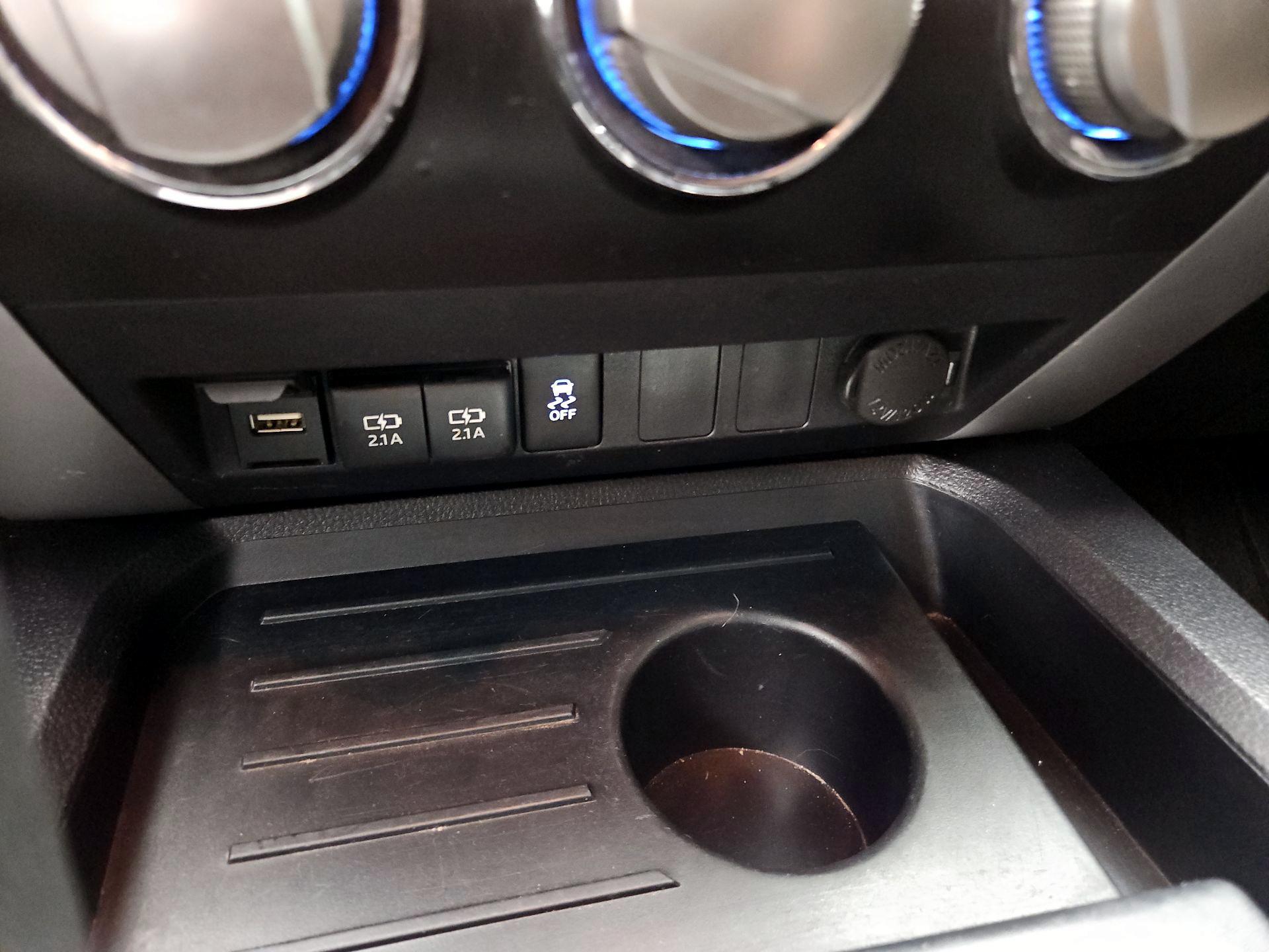 Thumbnail: 2021 Toyota Tundra - 18