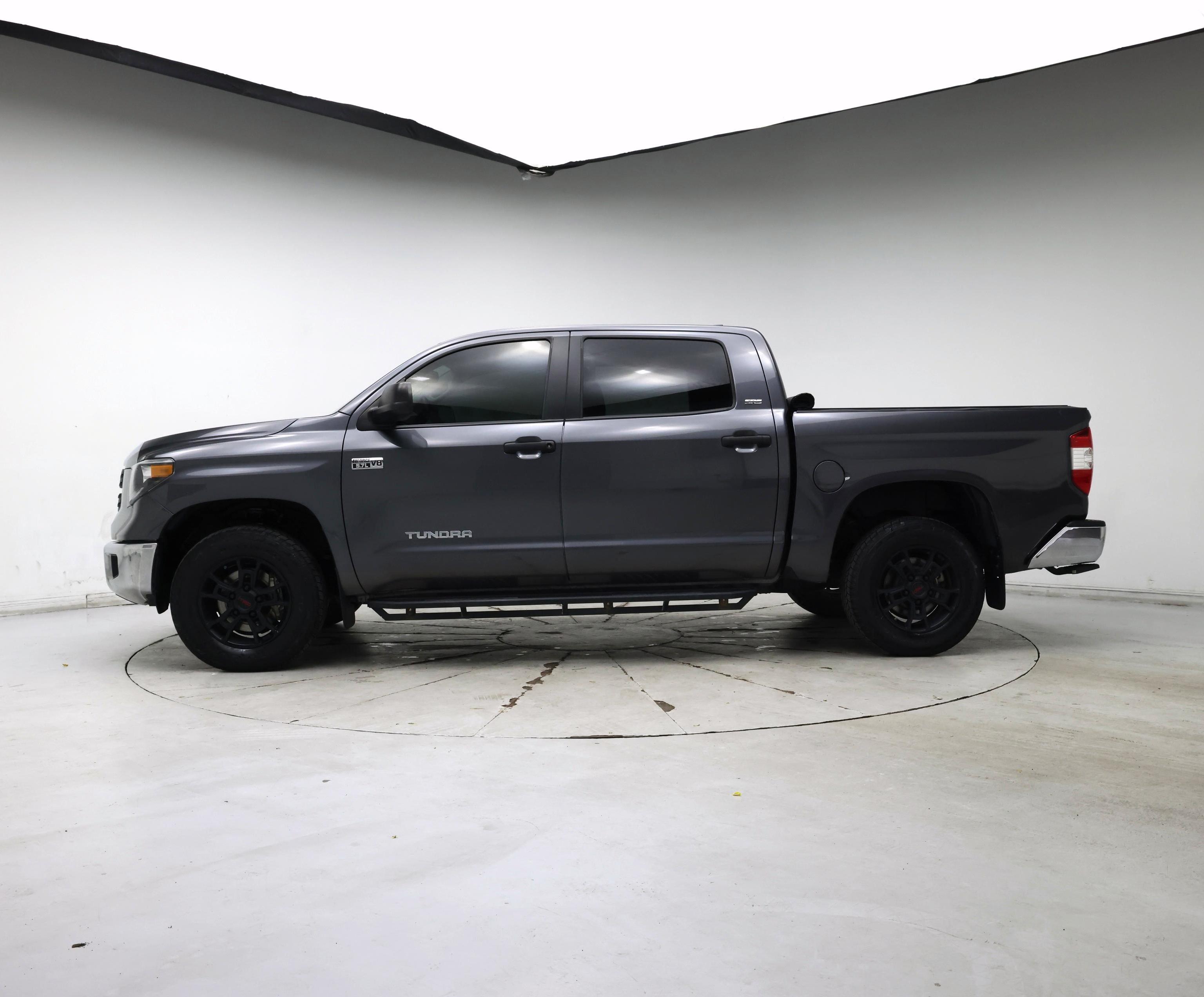 Thumbnail: 2021 Toyota Tundra - 3