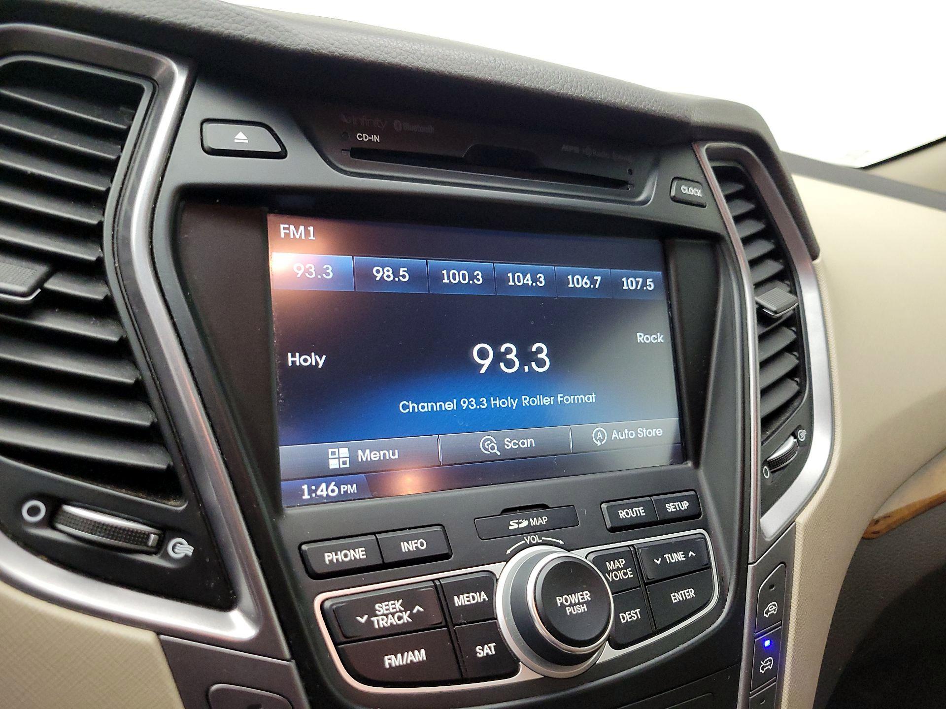 Thumbnail: 2015 Hyundai Santa Fe - 16