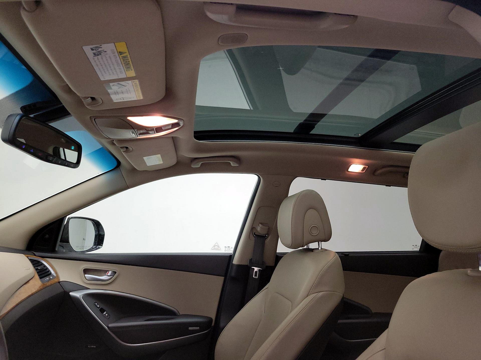 Thumbnail: 2015 Hyundai Santa Fe - 20