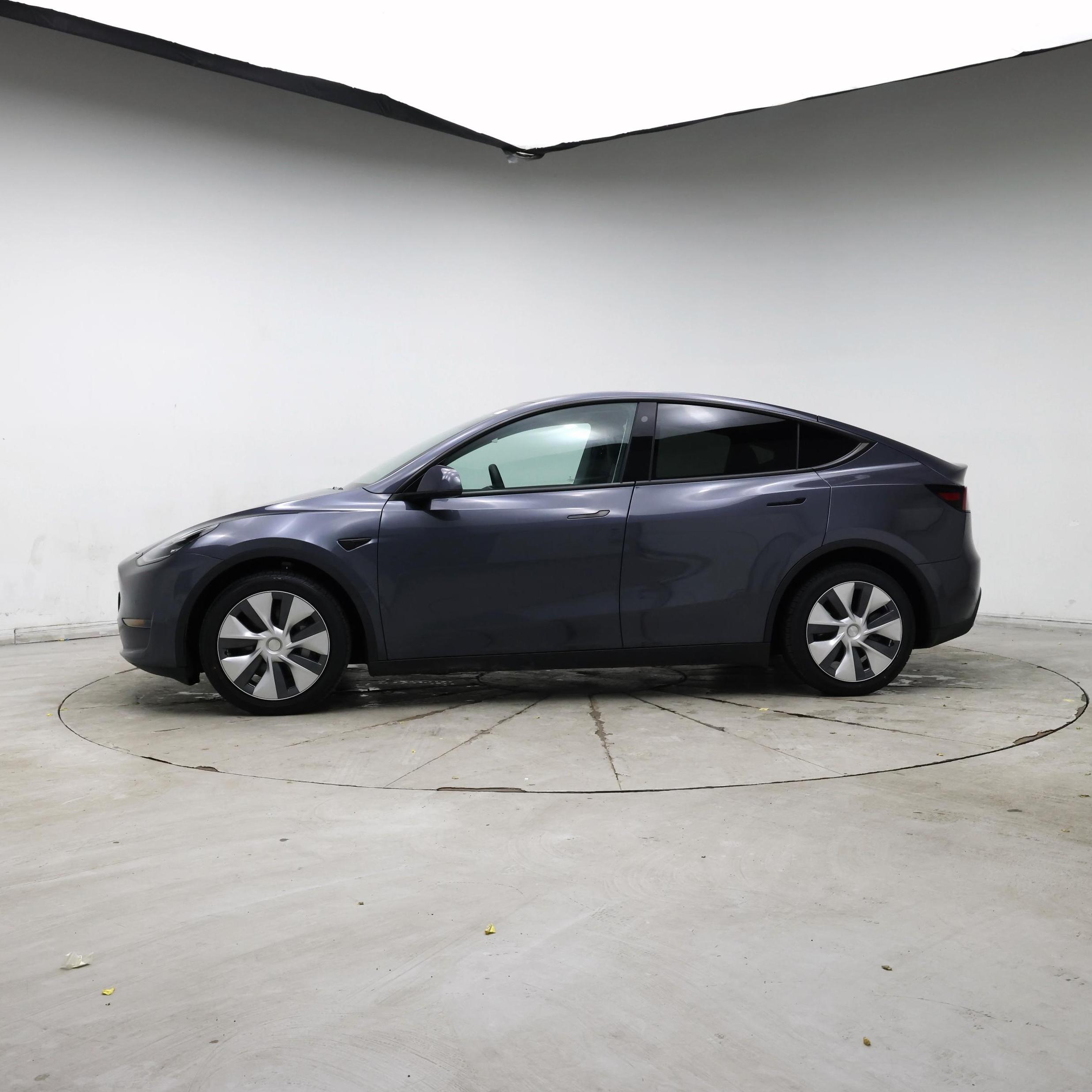 Thumbnail: 2022 Tesla Model Y - 3