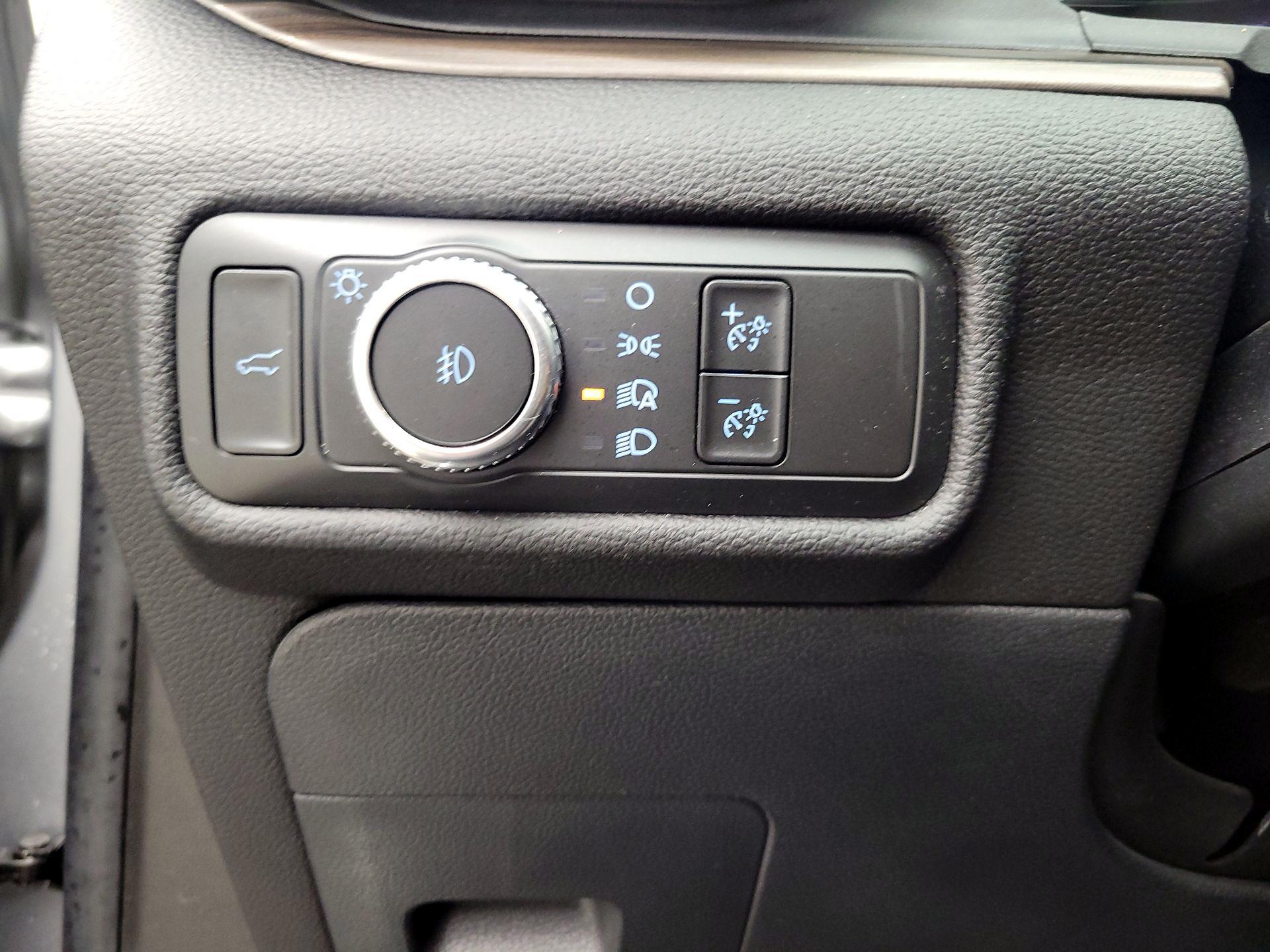 Thumbnail: 2022 Ford Explorer - 13