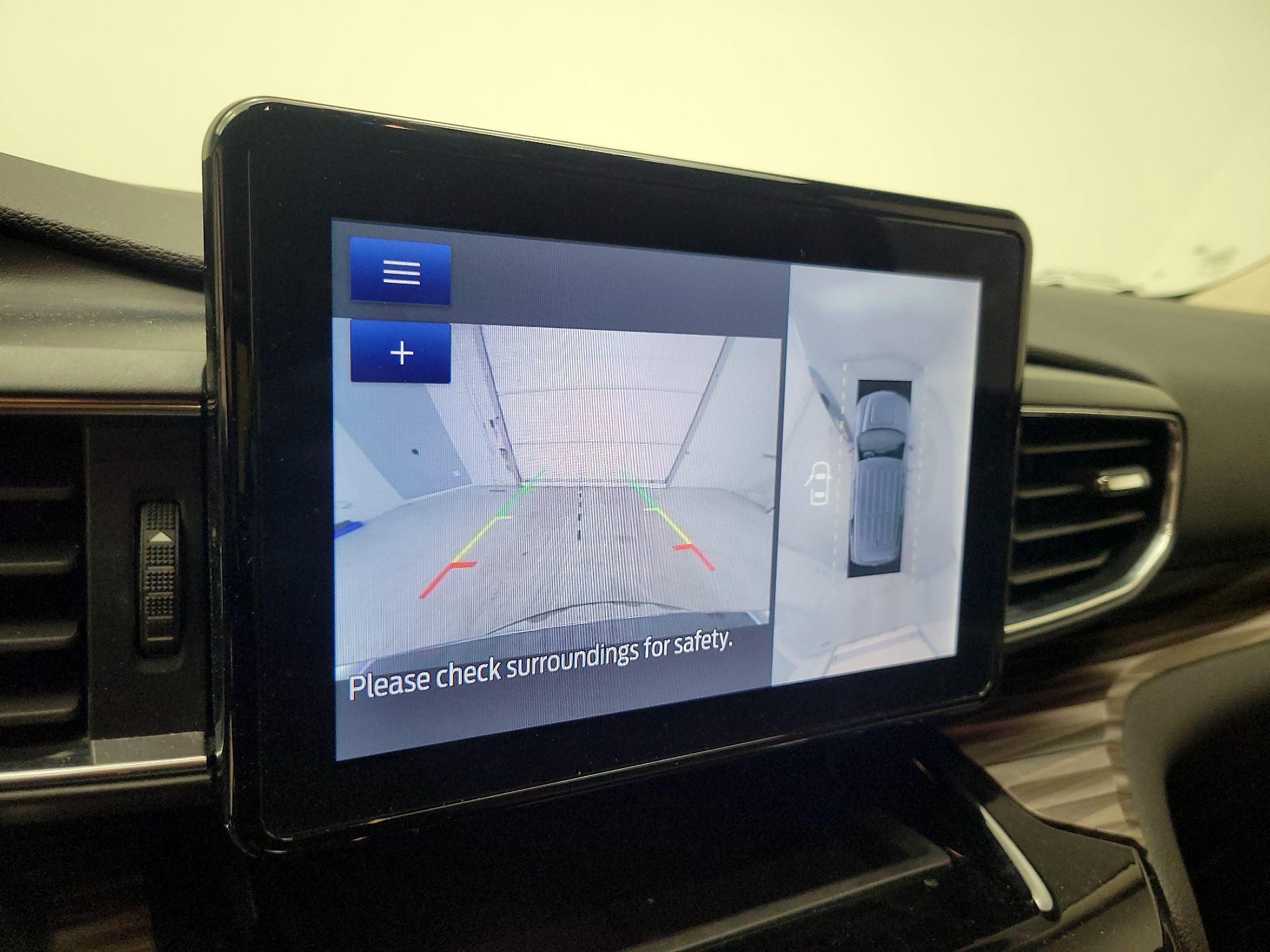 Thumbnail: 2022 Ford Explorer - 15