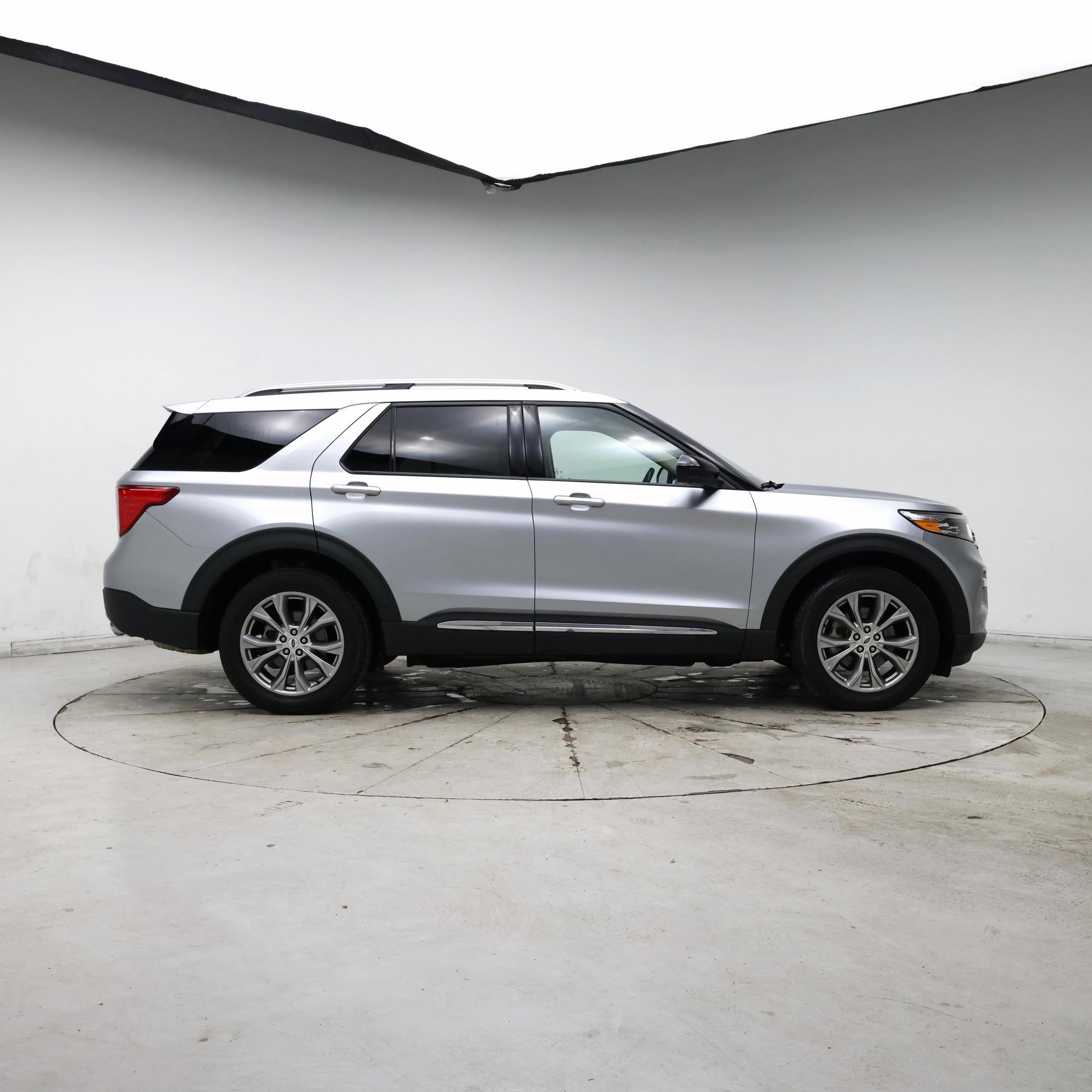 Thumbnail: 2022 Ford Explorer - 7