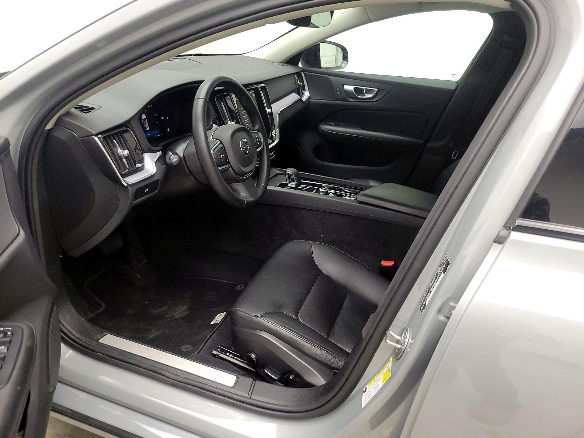 Thumbnail: 2024 Volvo S60 - 11