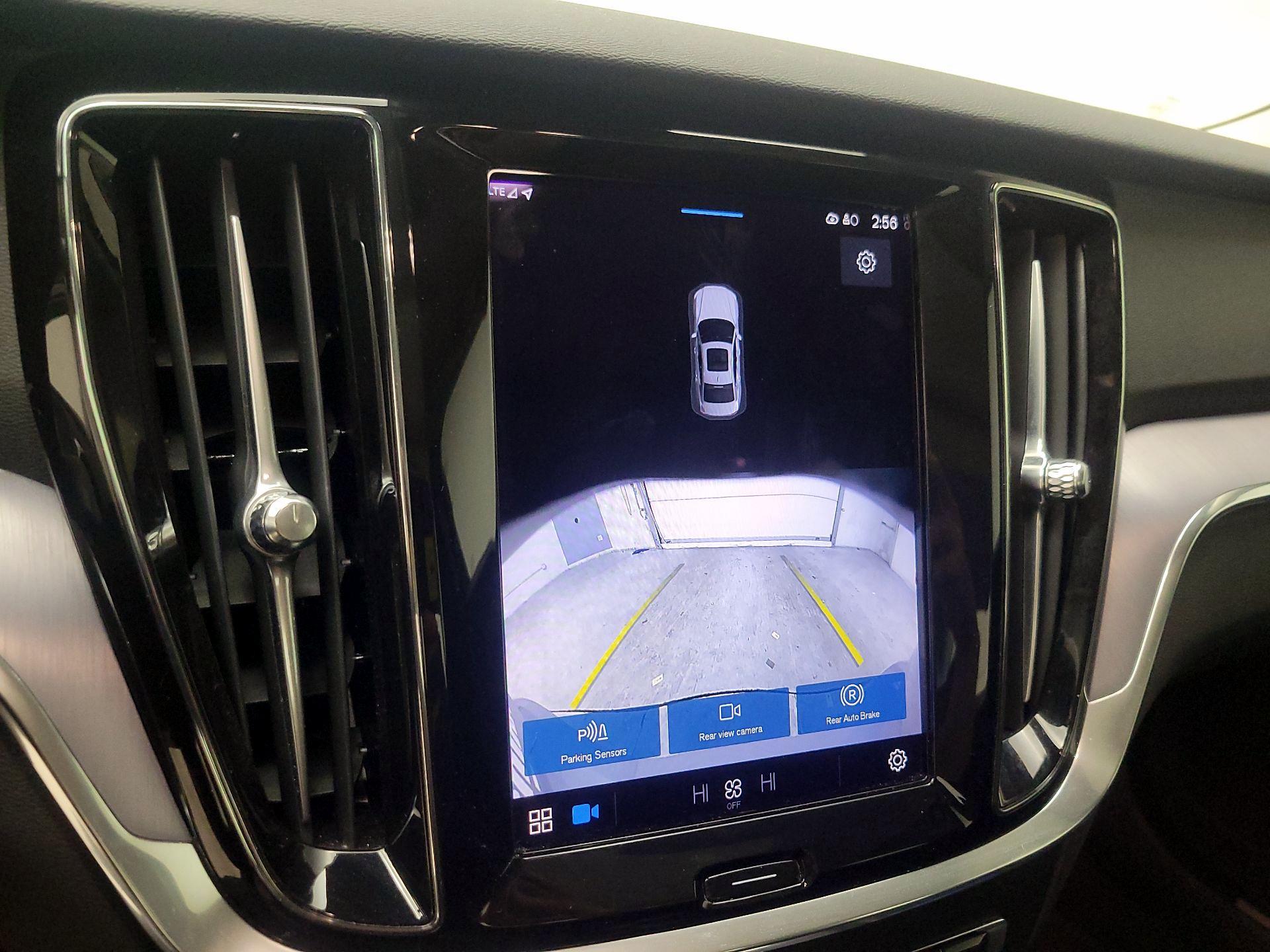 Thumbnail: 2024 Volvo S60 - 14