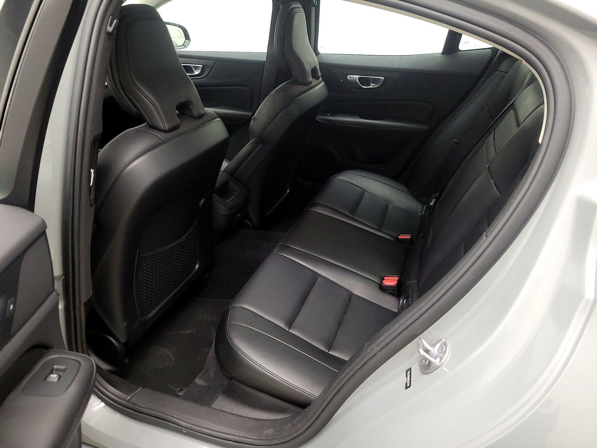 Thumbnail: 2024 Volvo S60 - 20