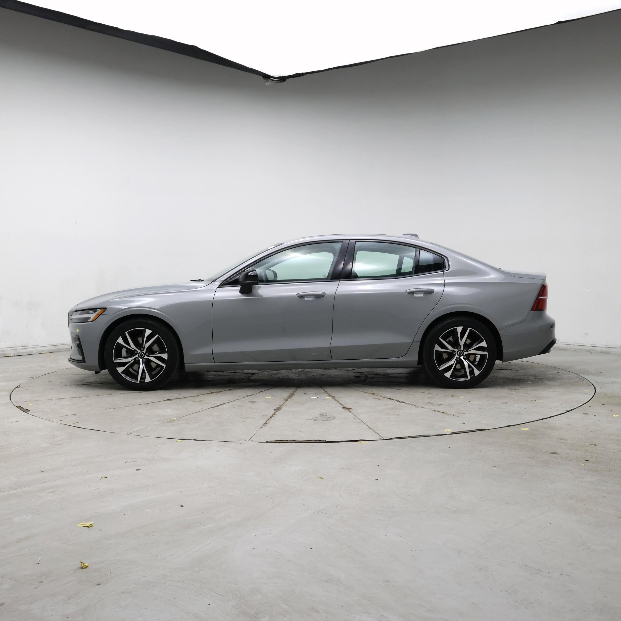 Thumbnail: 2024 Volvo S60 - 3