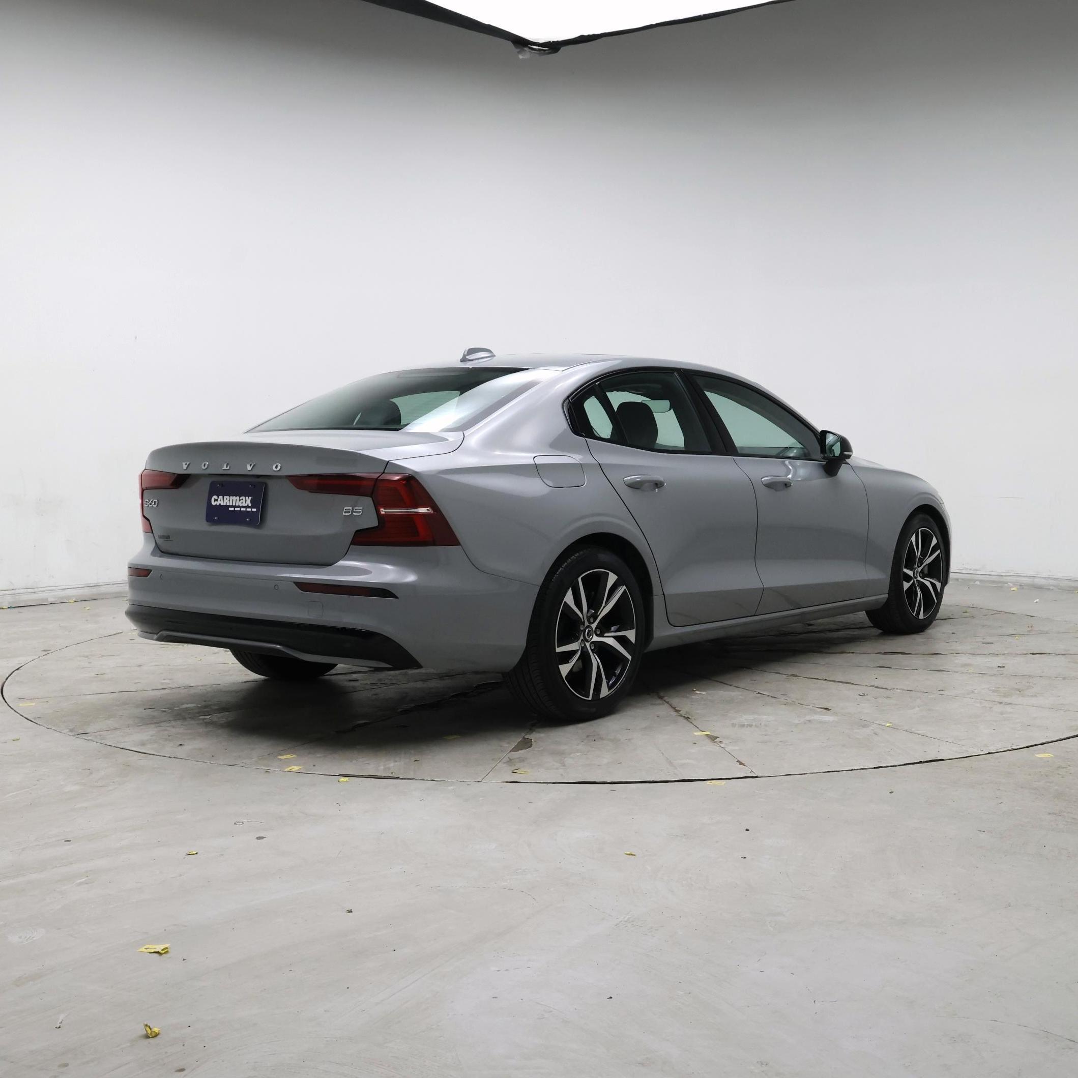 Thumbnail: 2024 Volvo S60 - 8