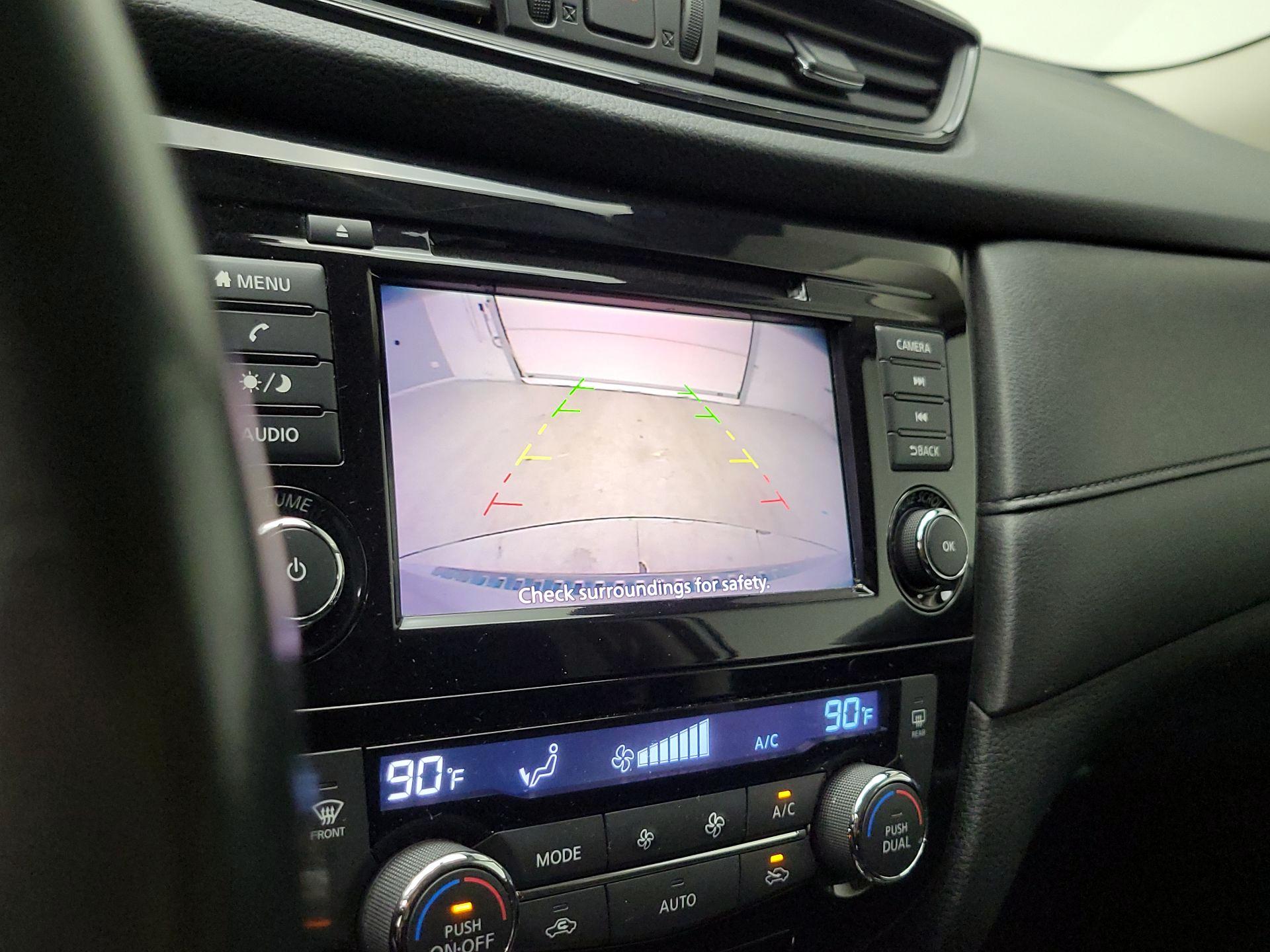 Thumbnail: 2018 Nissan Rogue - 14