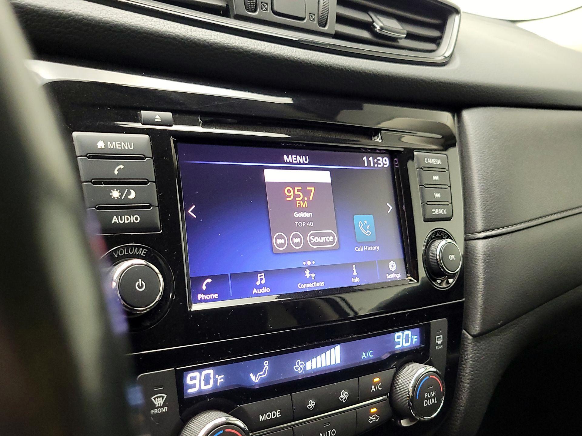 Thumbnail: 2018 Nissan Rogue - 15