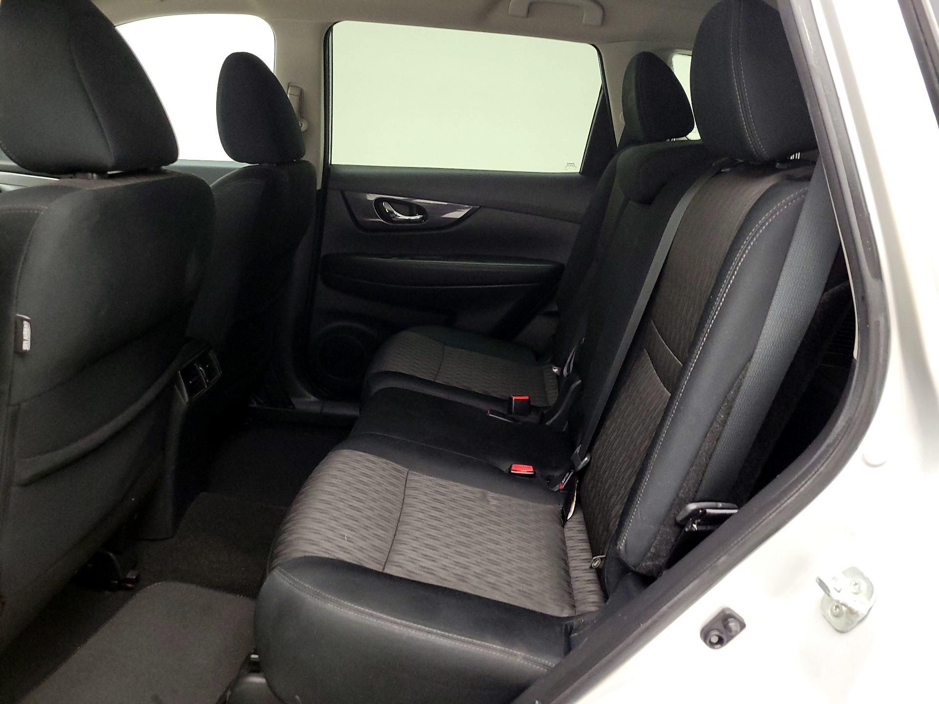 Thumbnail: 2018 Nissan Rogue - 19