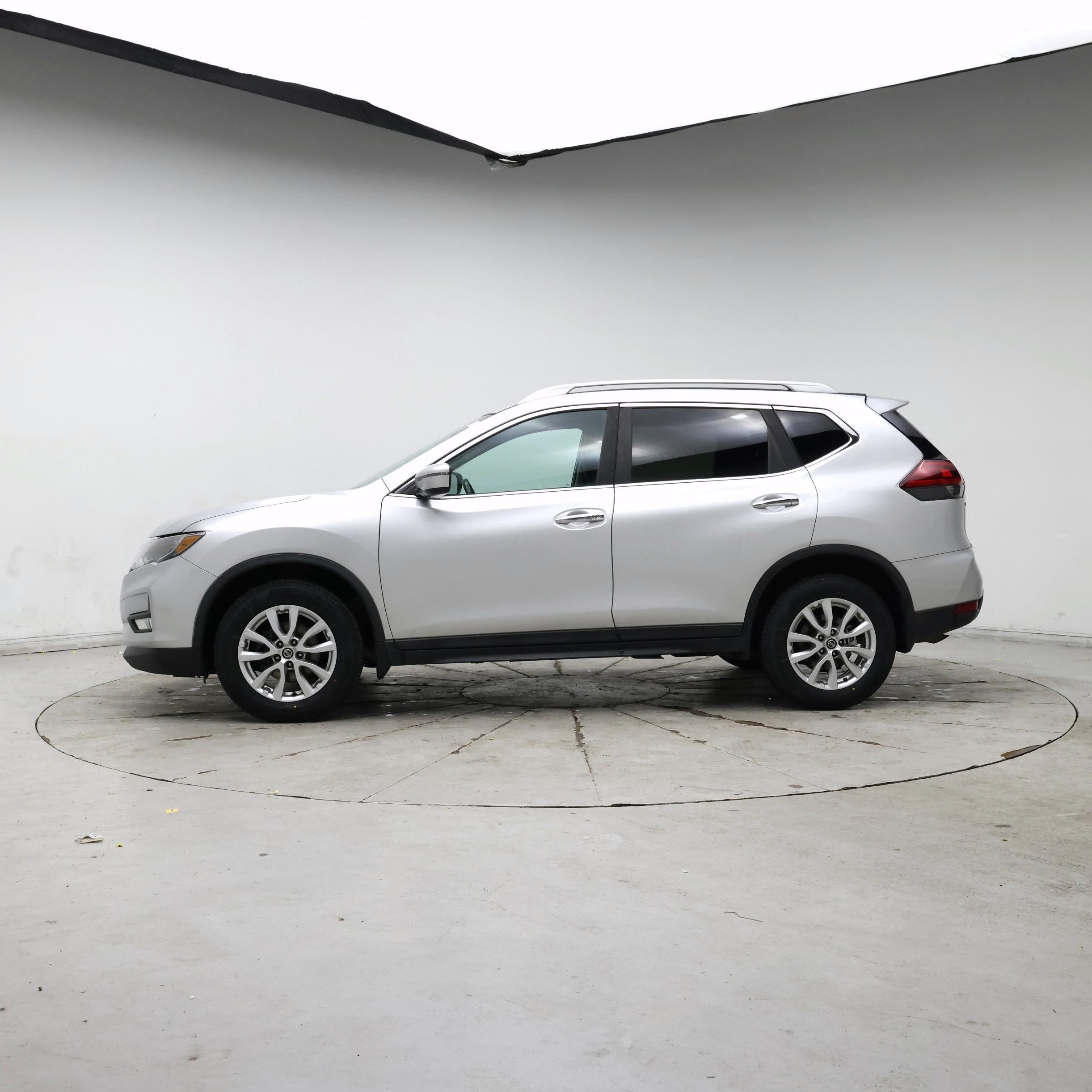 Thumbnail: 2018 Nissan Rogue - 3