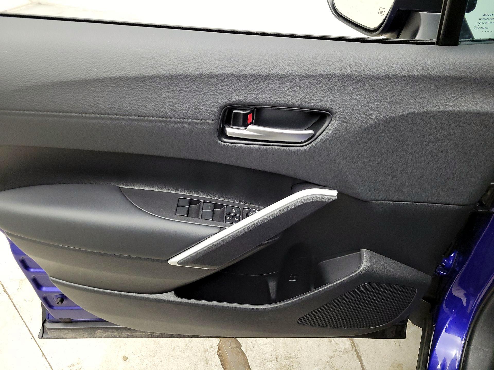 Thumbnail: 2025 Toyota Corolla Cross - 12