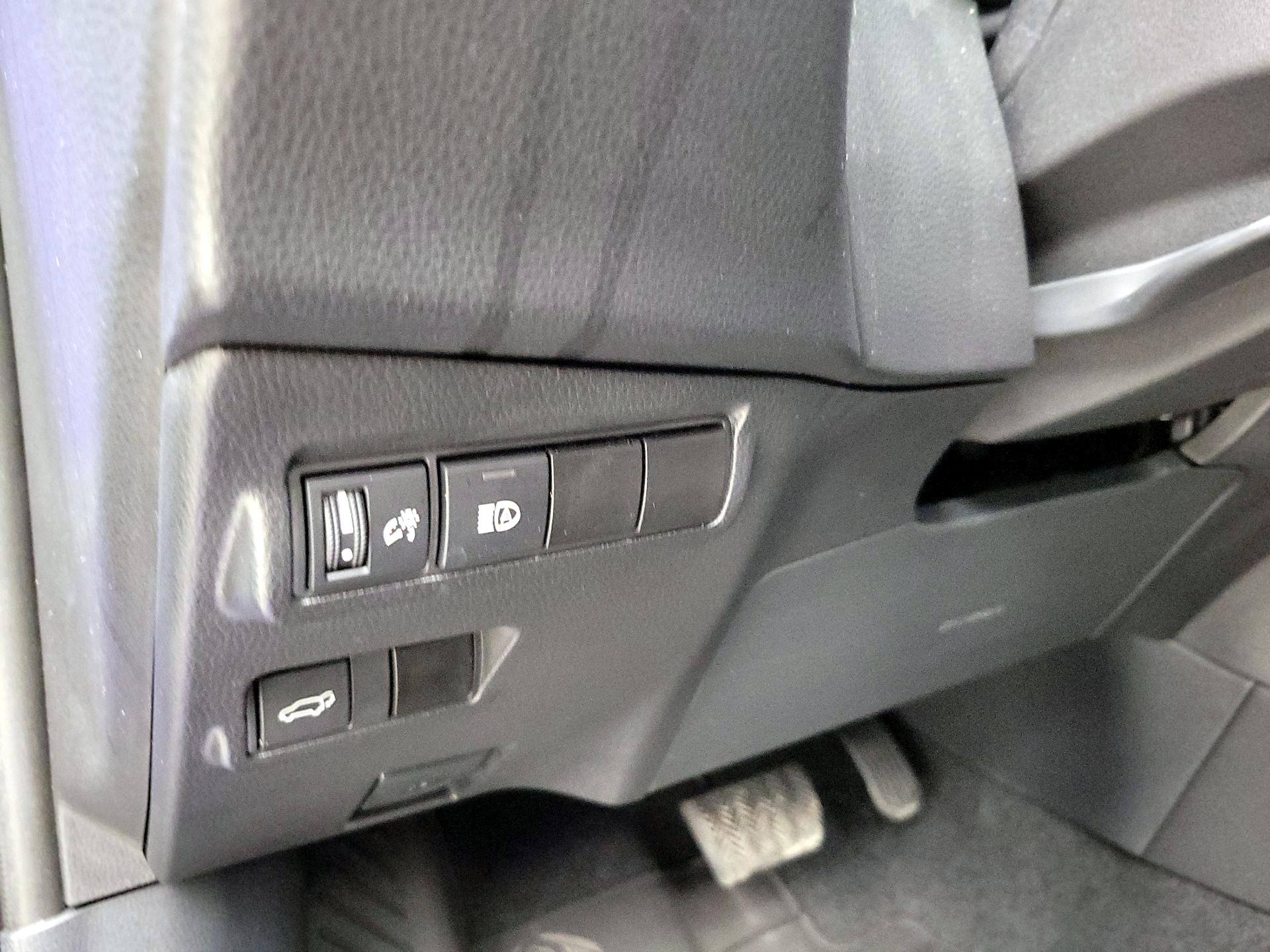 Thumbnail: 2025 Toyota Corolla Cross - 13