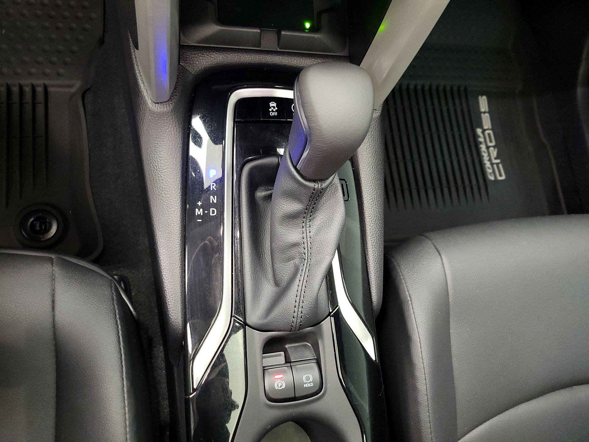 Thumbnail: 2025 Toyota Corolla Cross - 17