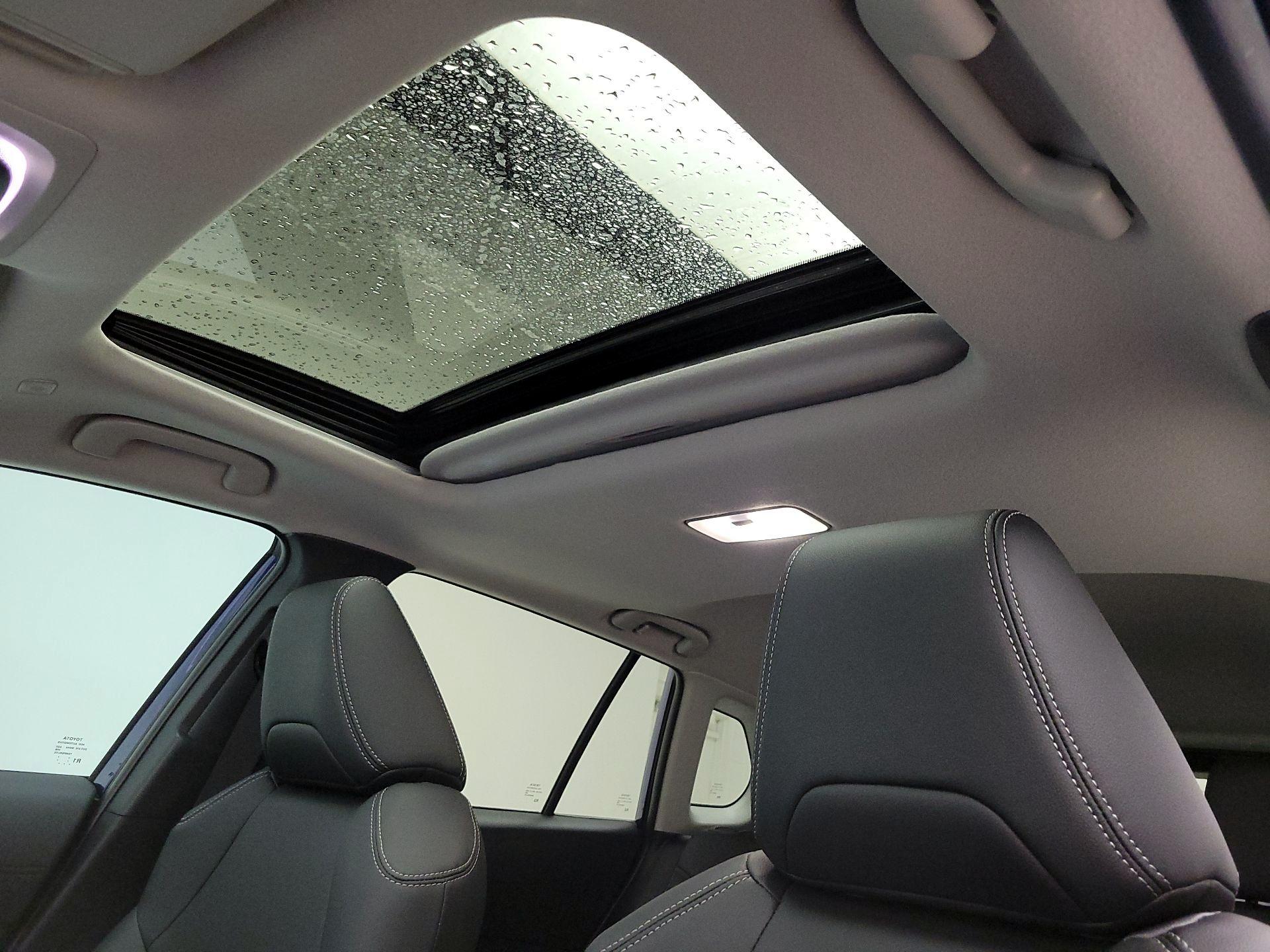 Thumbnail: 2025 Toyota Corolla Cross - 19