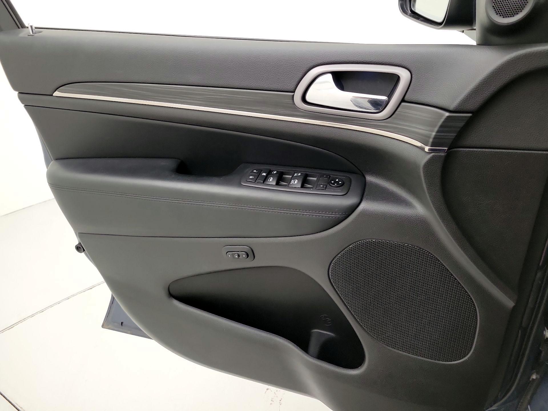 Thumbnail: 2021 Jeep Grand Cherokee - 12