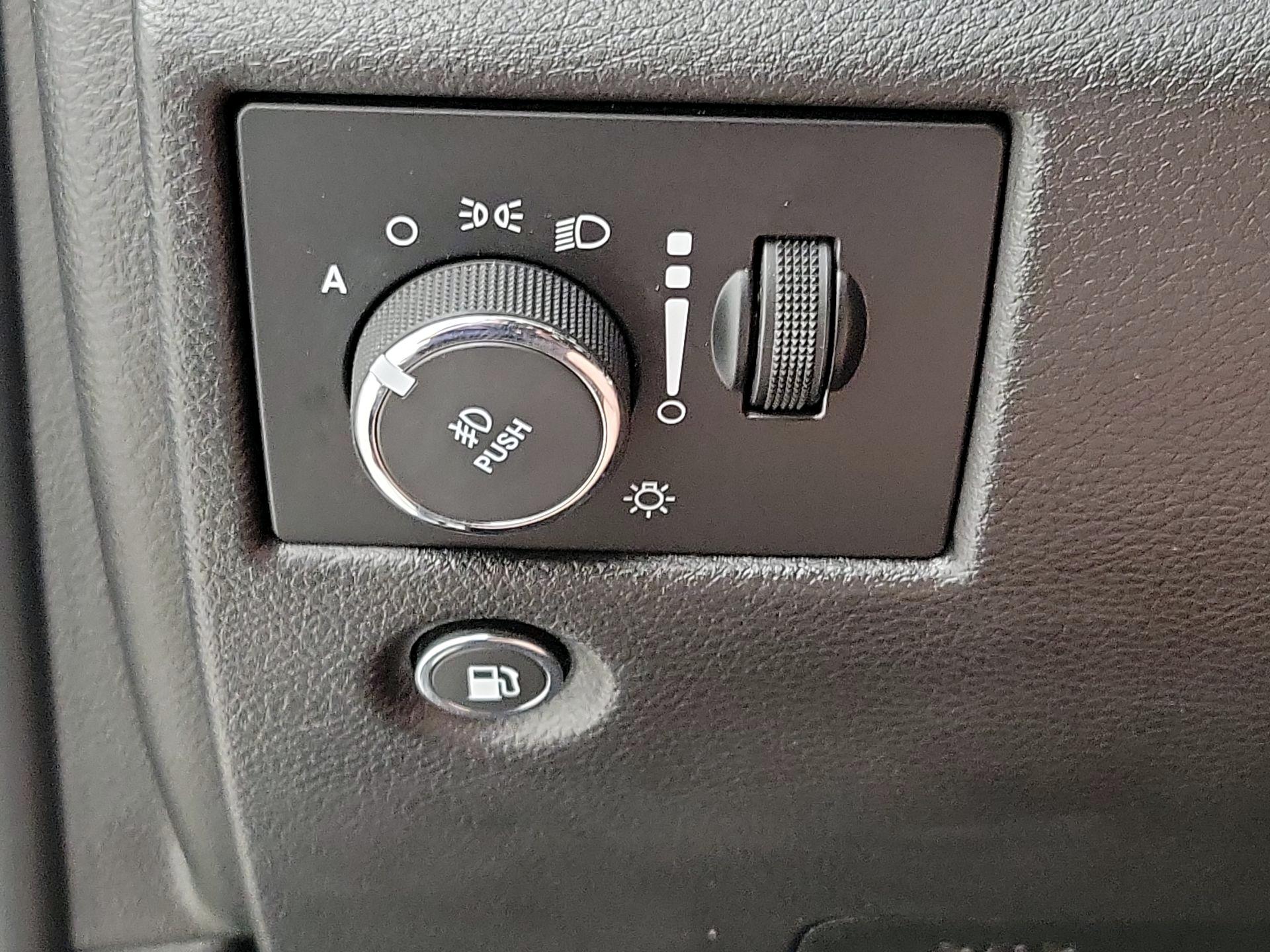 Thumbnail: 2021 Jeep Grand Cherokee - 13