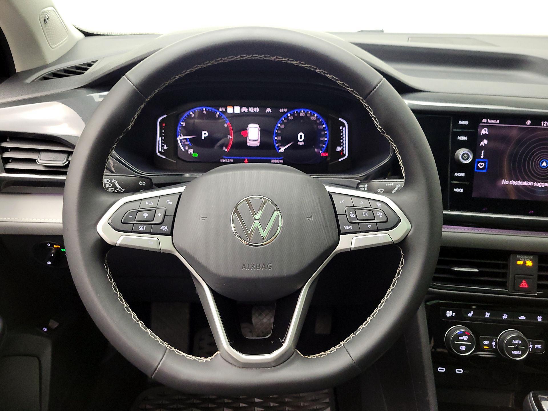 Thumbnail: 2024 Volkswagen Taos - 10
