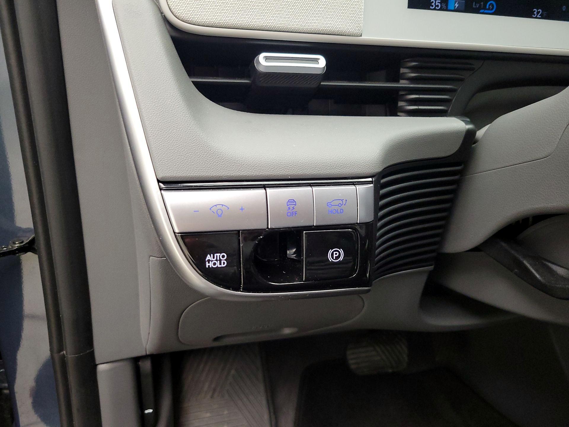 Thumbnail: 2024 Hyundai Ioniq 5 - 13