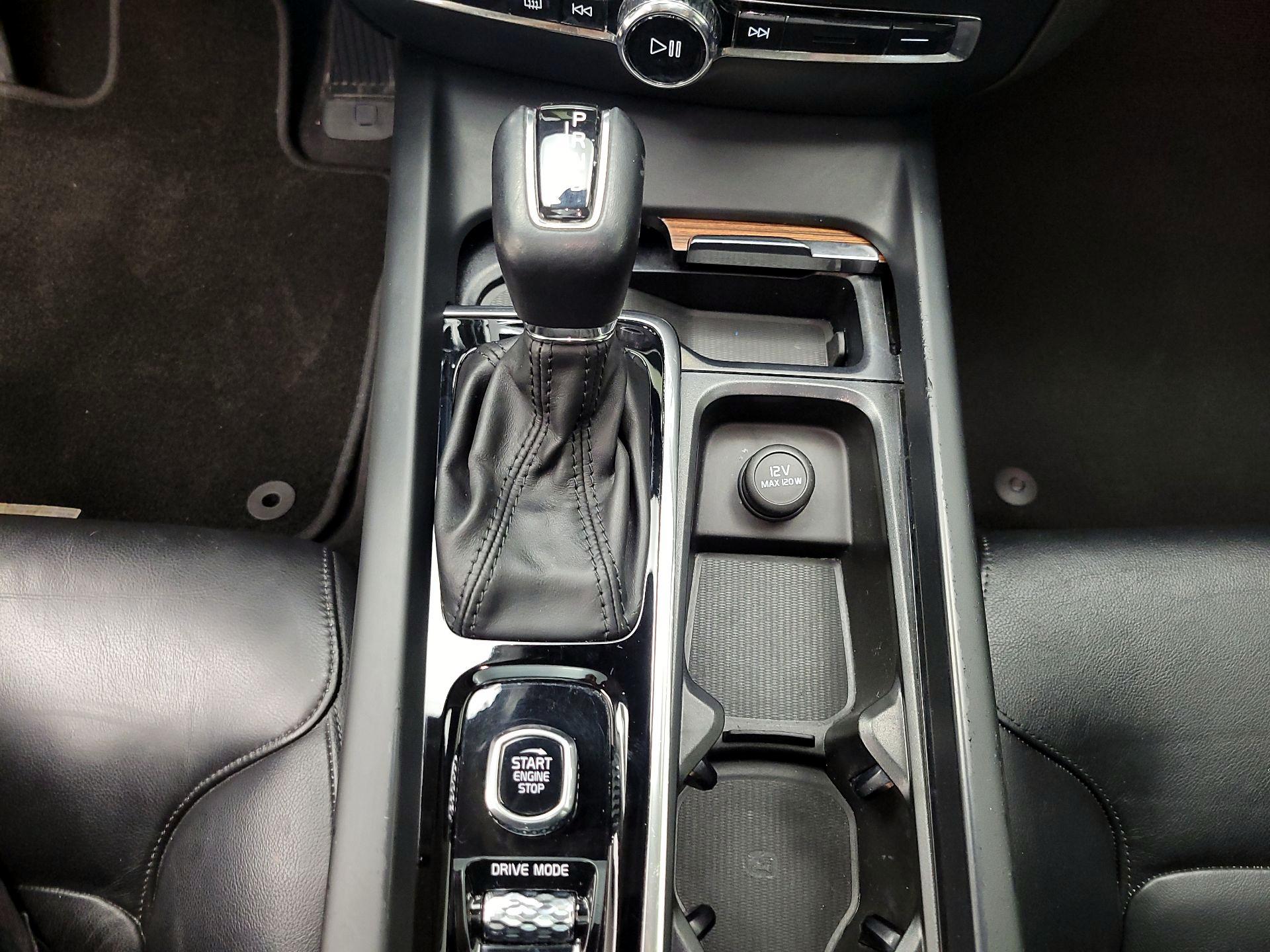 Thumbnail: 2020 Volvo S60 - 18