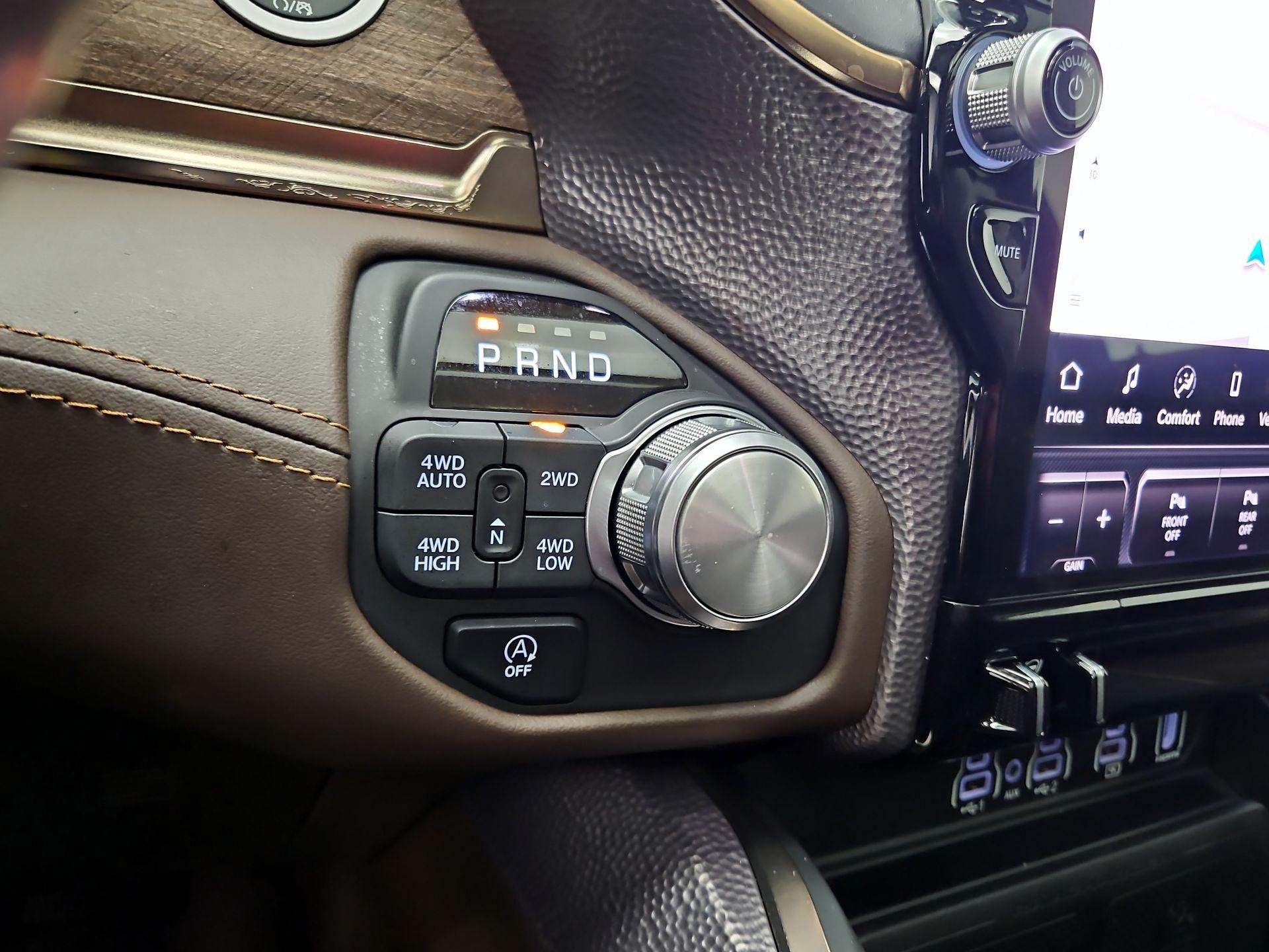 Thumbnail: 2025 RAM 1500 - 18