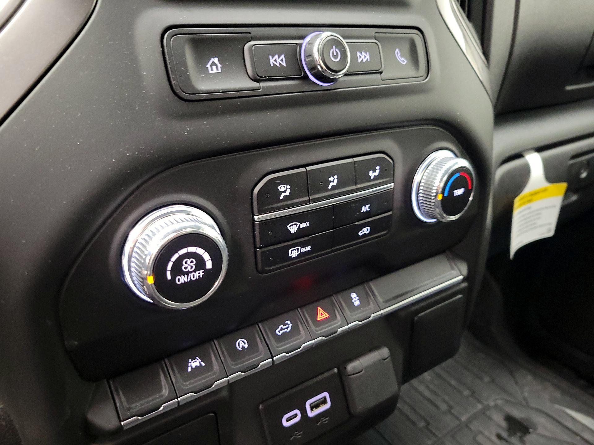 Thumbnail: 2025 GMC Sierra 1500 - 17