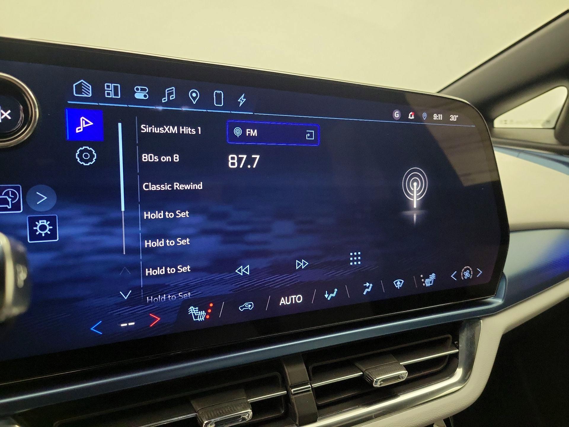 Thumbnail: 2025 Chevrolet Equinox - 16