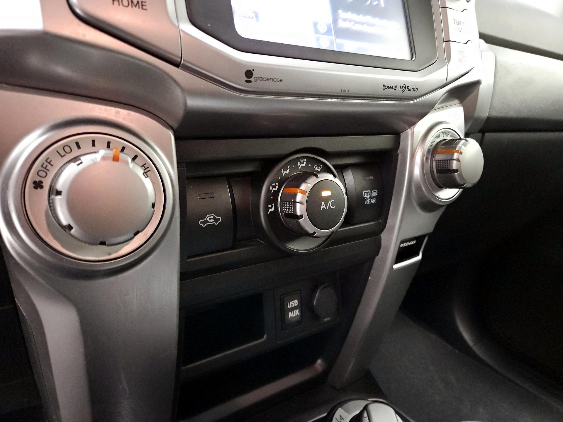 Thumbnail: 2019 Toyota 4Runner - 17
