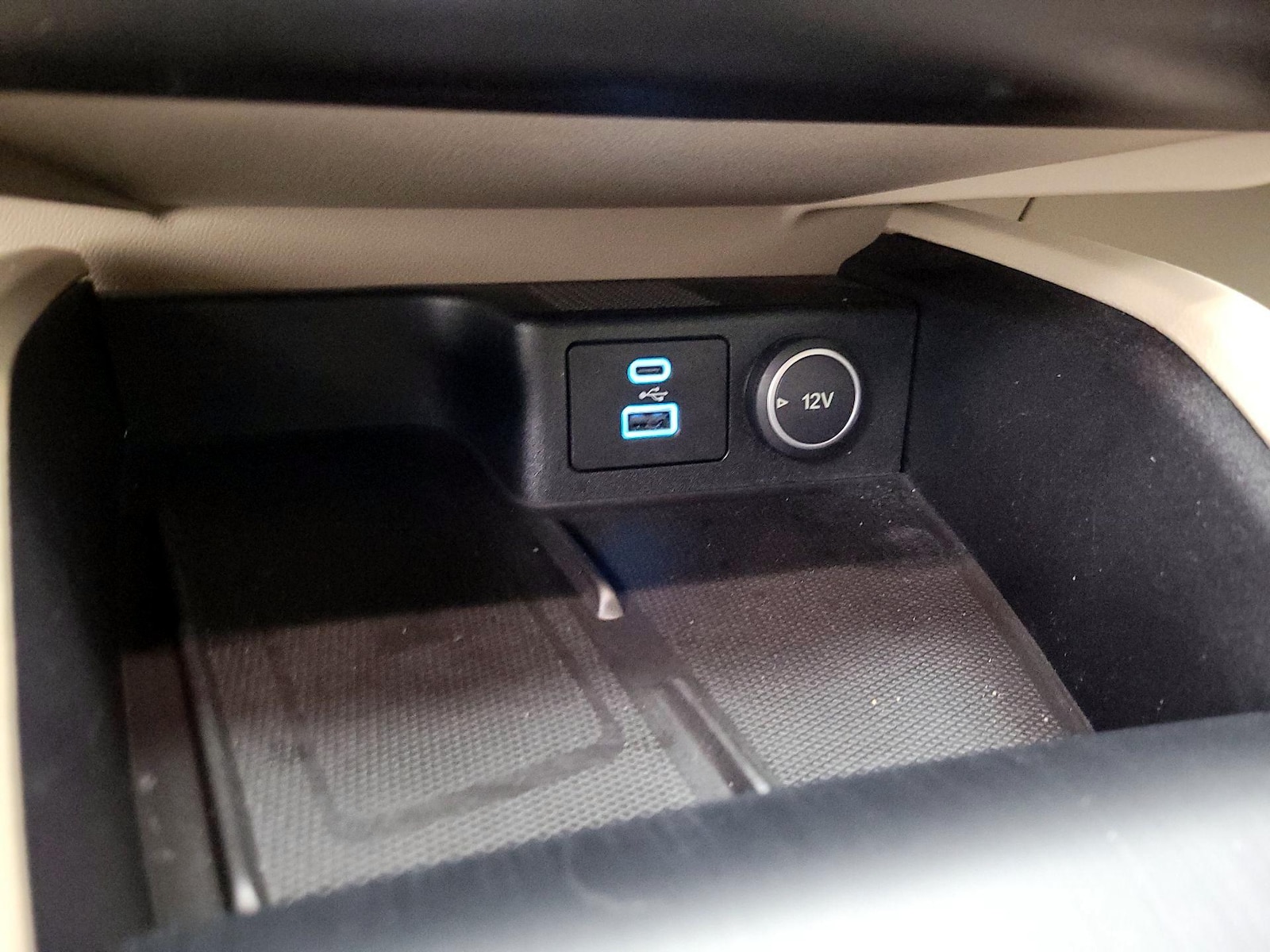 2020 Ford Escape Titanium - Photo 20