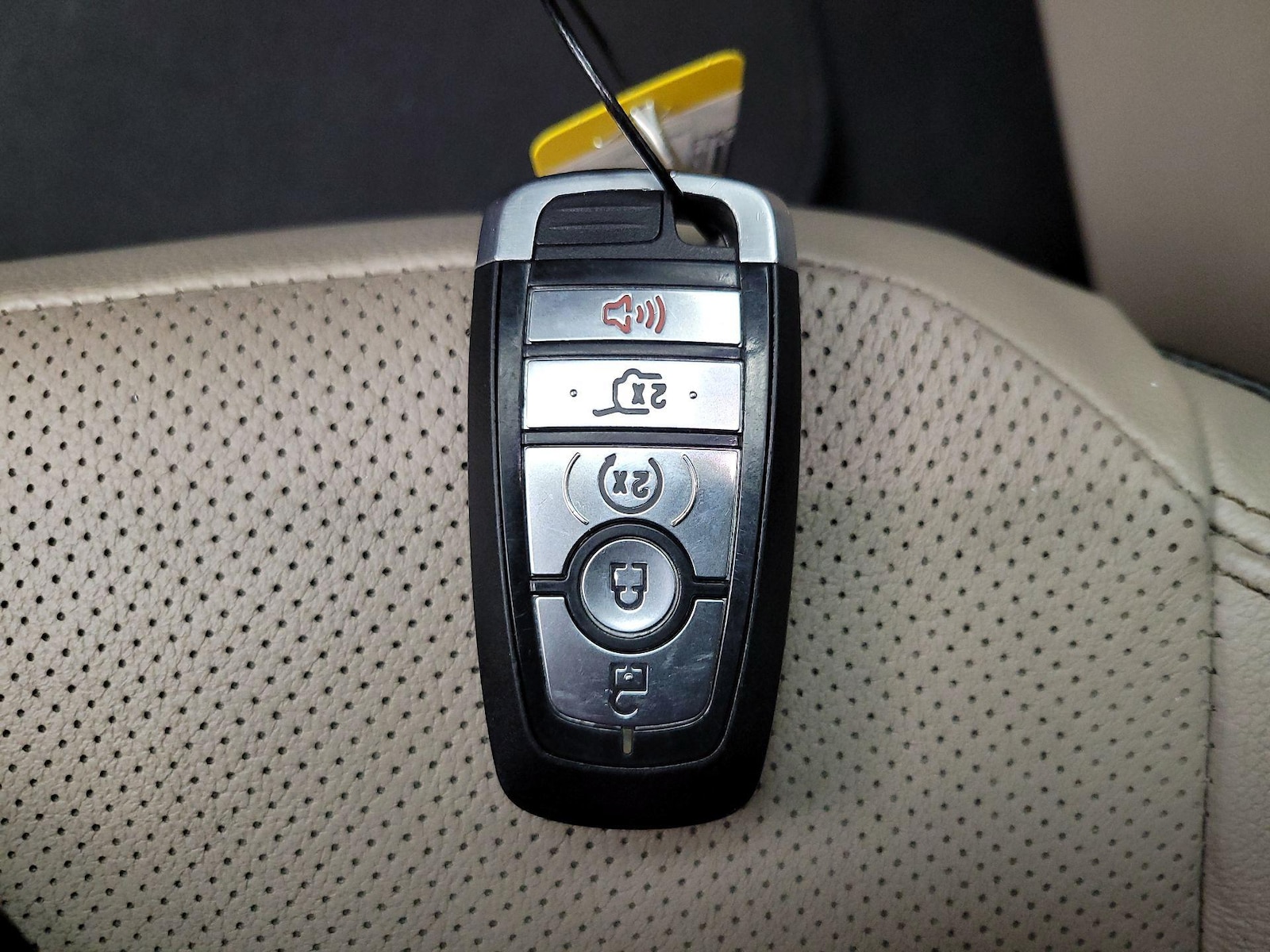 2020 Ford Escape Titanium - Photo 25
