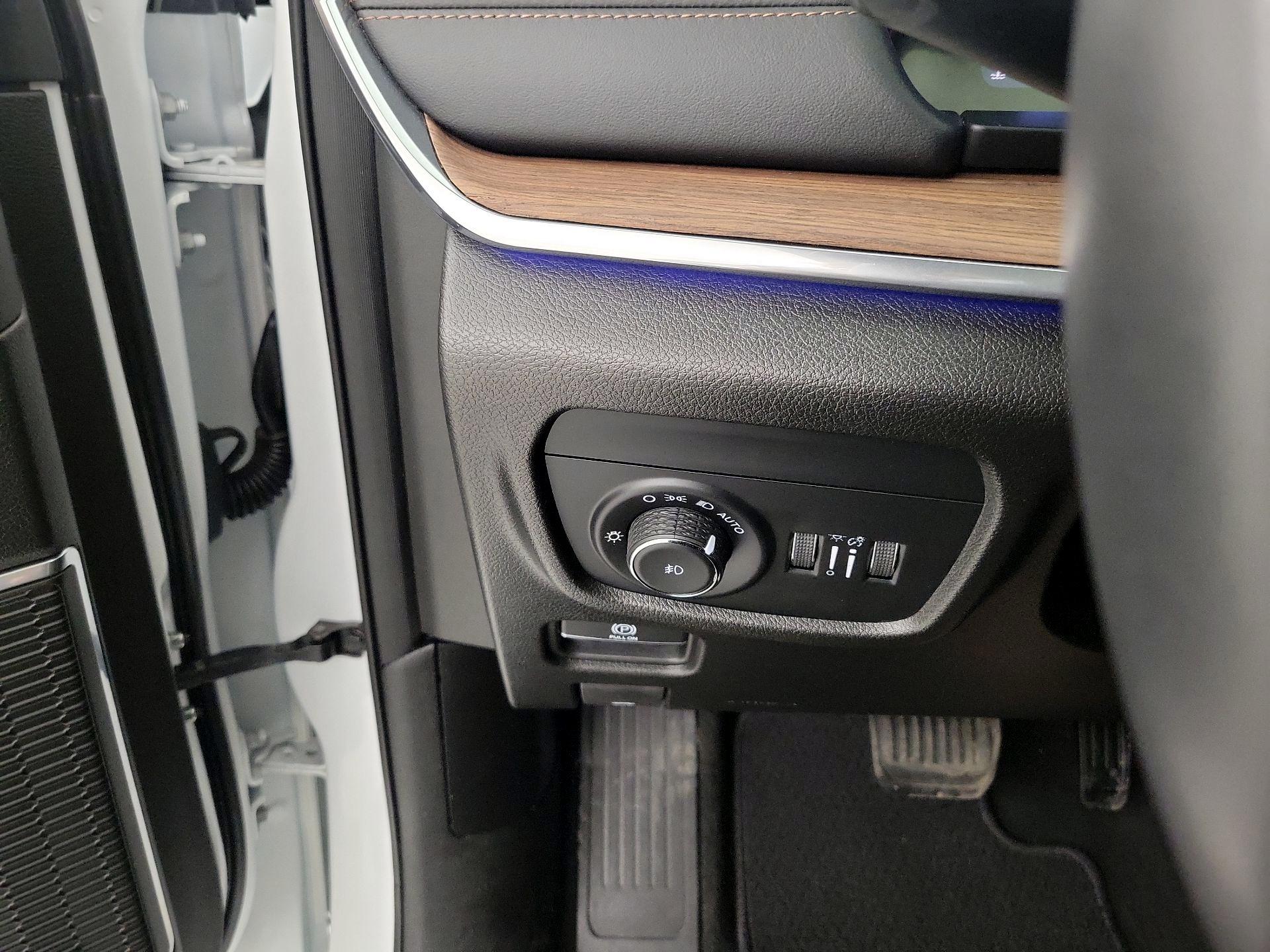 Thumbnail: 2023 Jeep Grand Cherokee L - 13