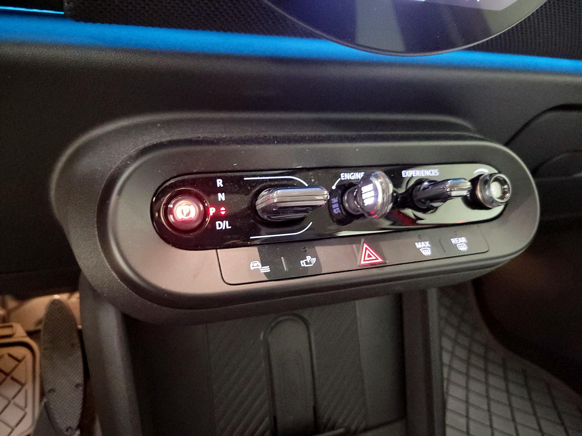 Thumbnail: 2025 MINI Cooper Hardtop - 17