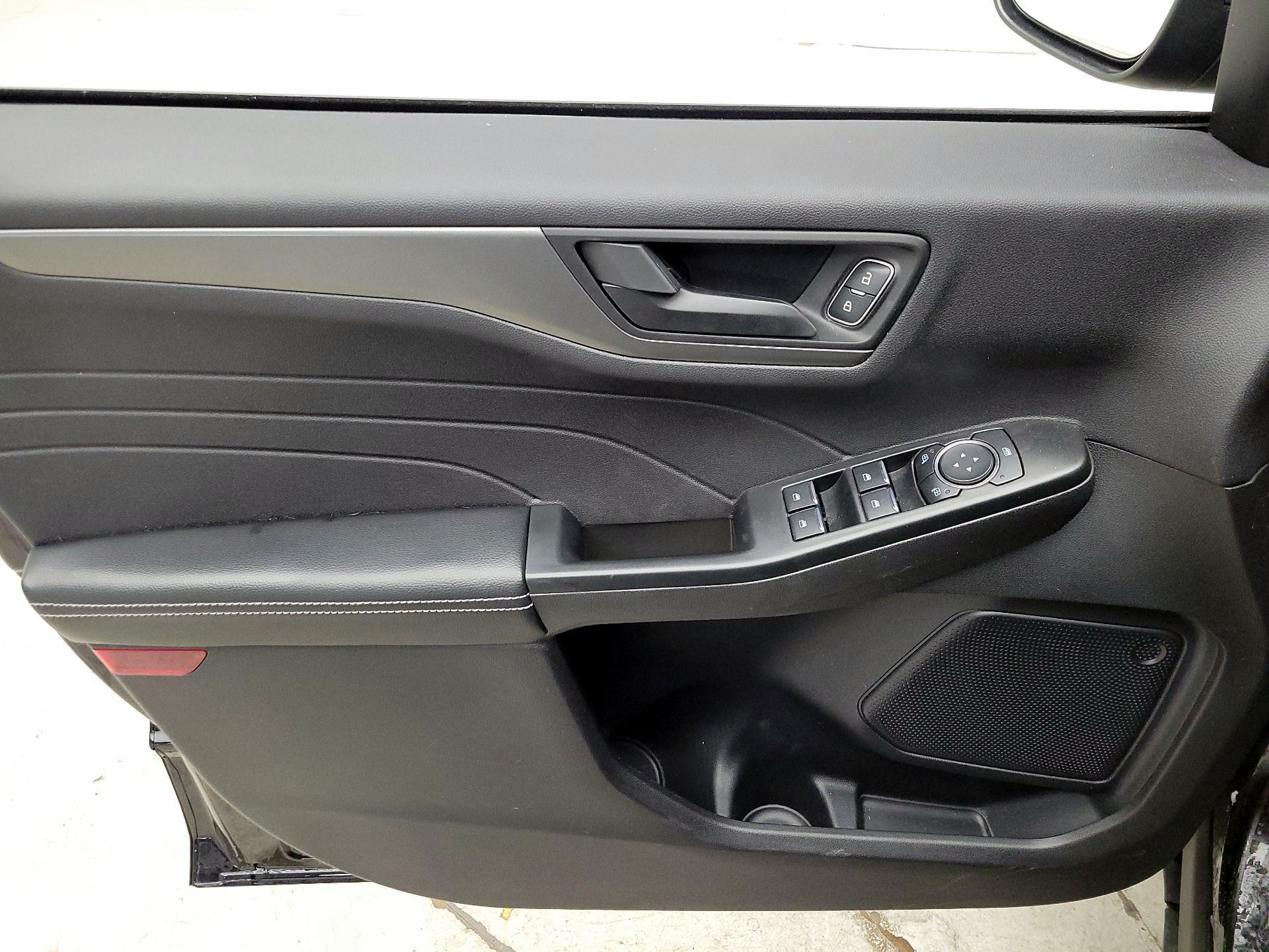 Thumbnail: 2025 Ford Escape - 12