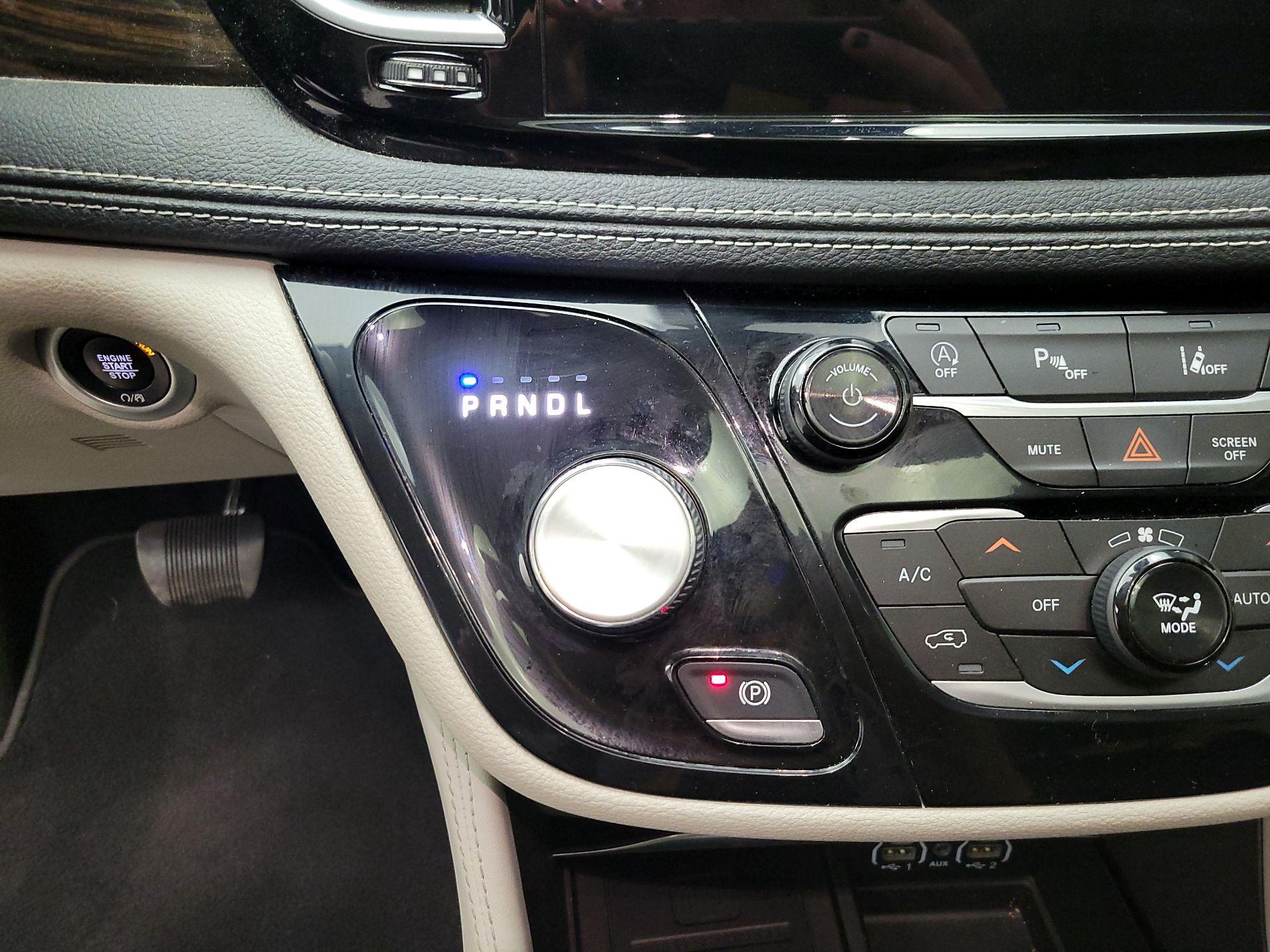 Thumbnail: 2021 Chrysler Pacifica - 18