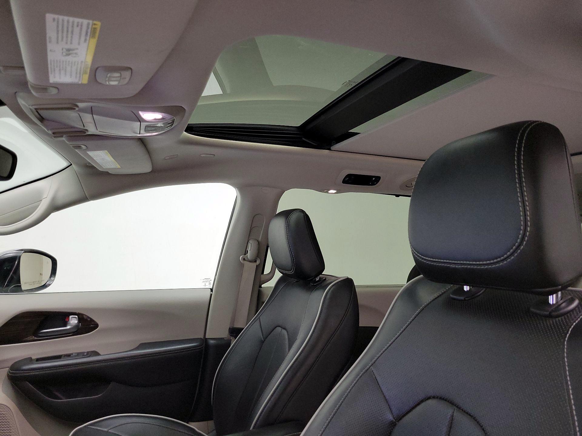 Thumbnail: 2021 Chrysler Pacifica - 20