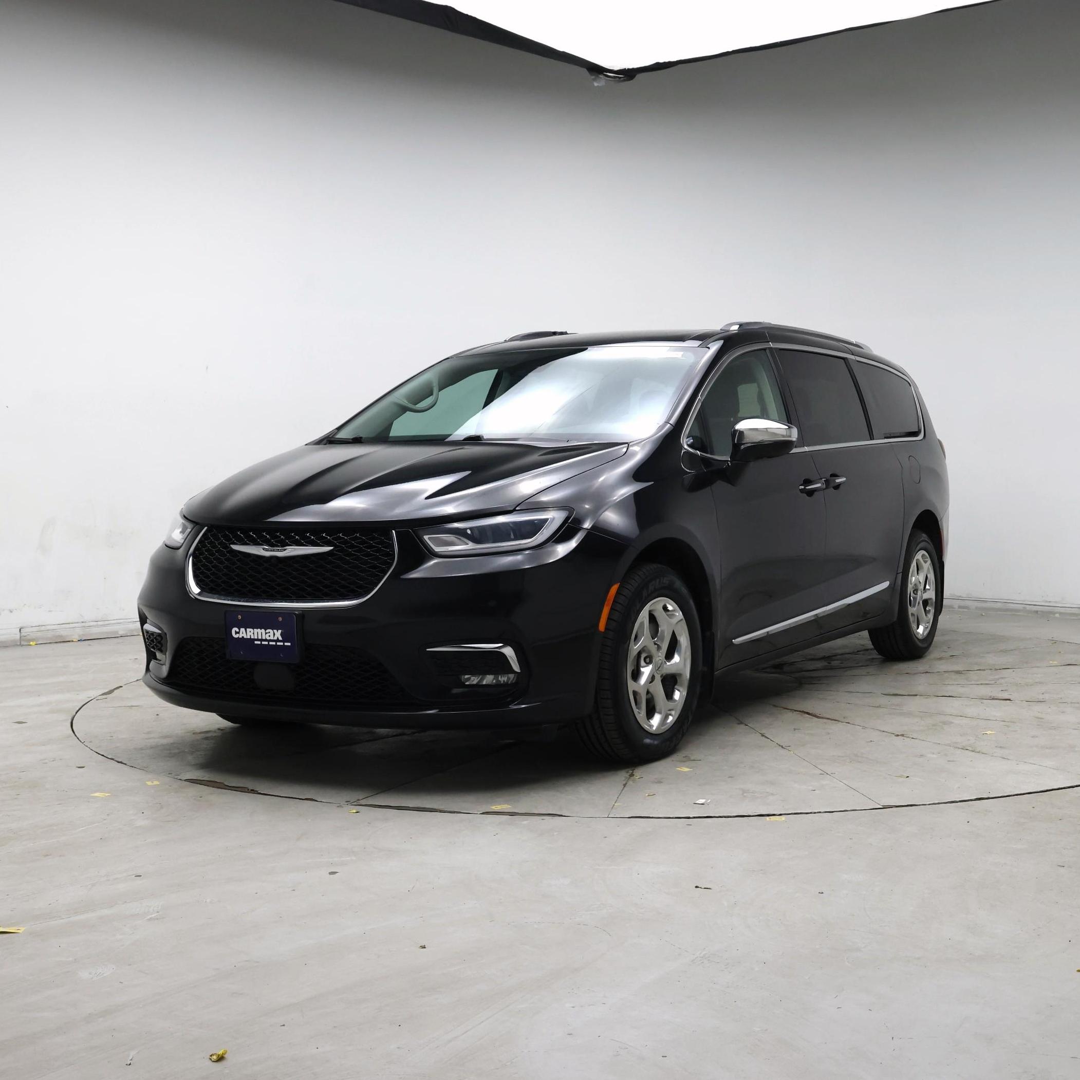 Thumbnail: 2021 Chrysler Pacifica - 4